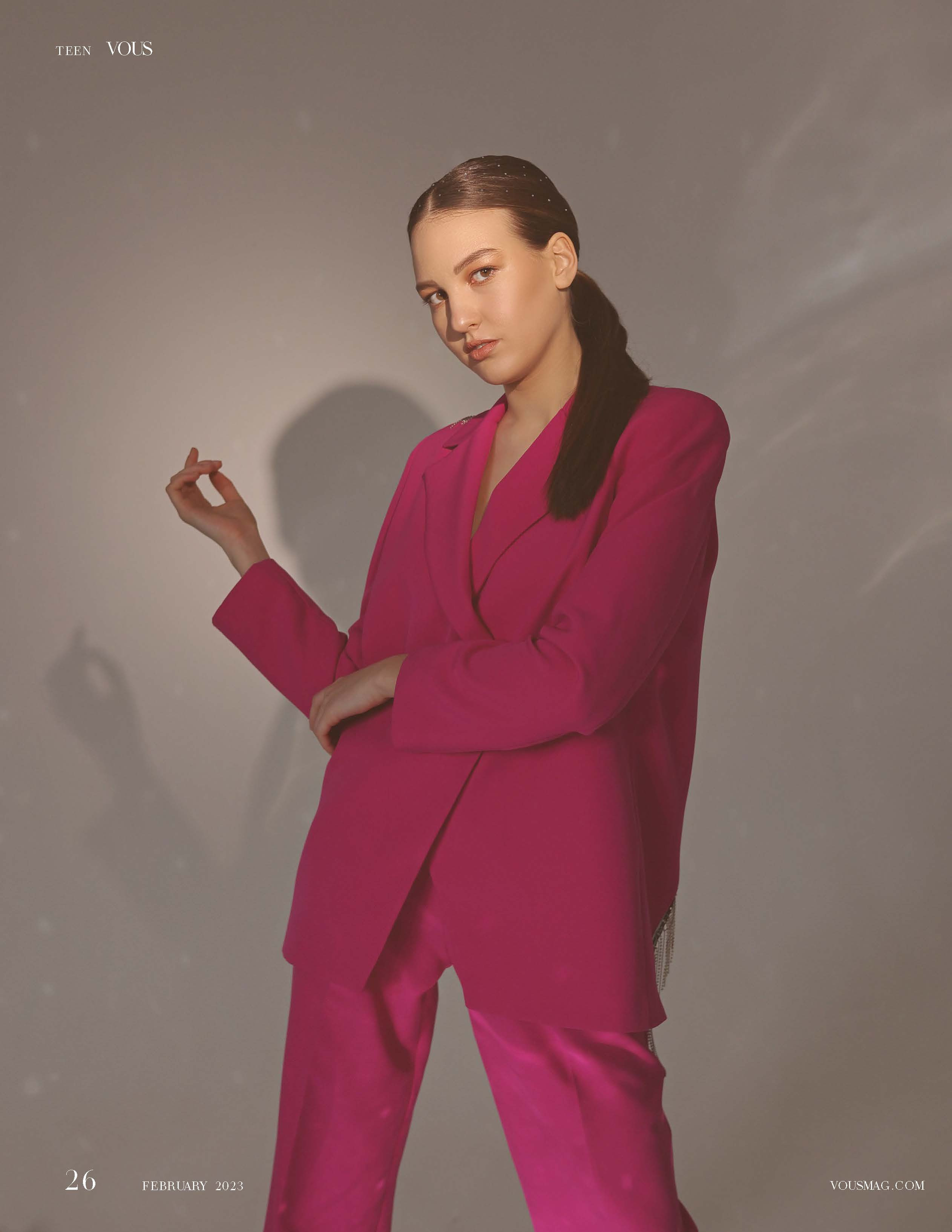 Журнал VOUS TEEN Мадрид. Задняя обложка и публикация. Фотограф в Крыму. Персональные фотосессии. Контент-съёмки