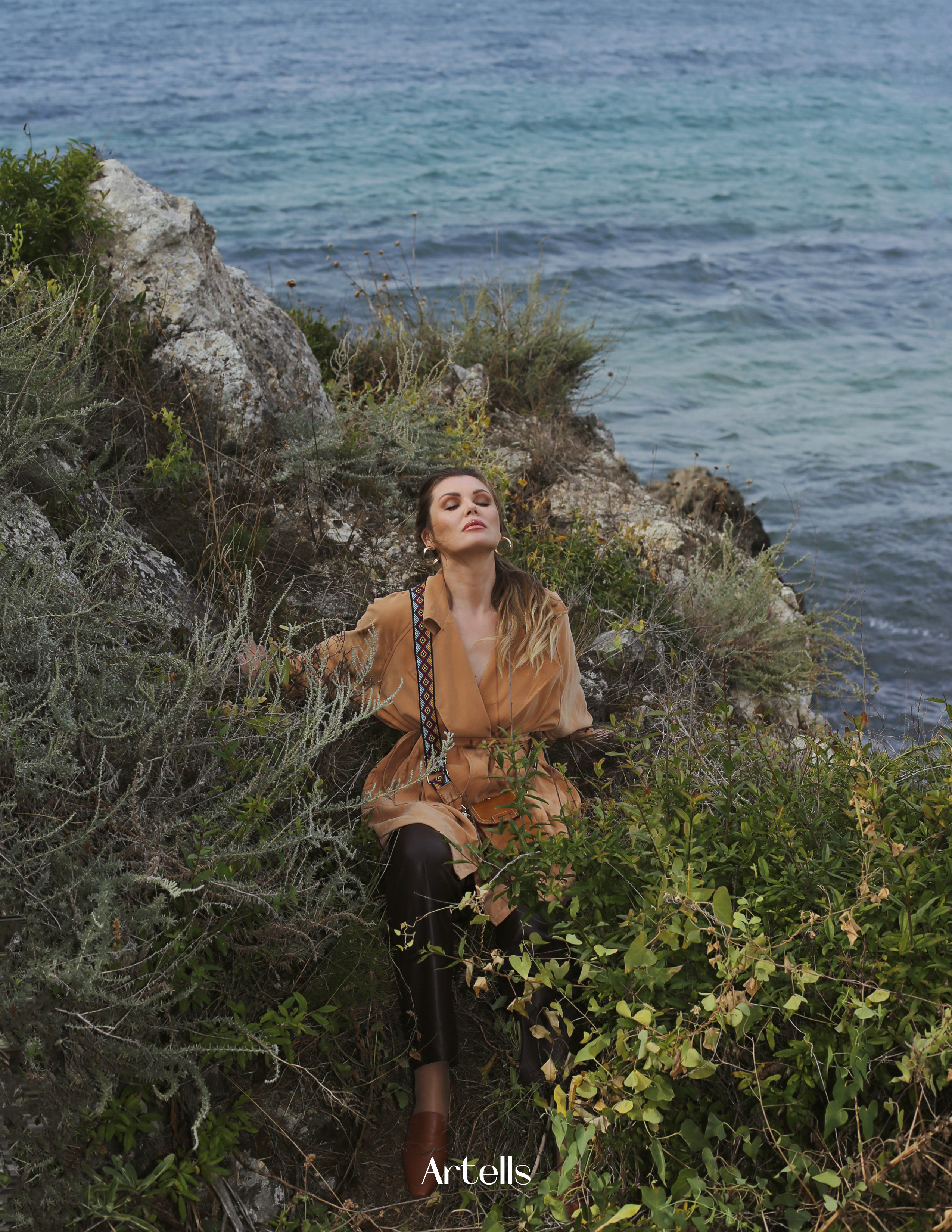 Журнал ARTELLS. Нью-Йорк. Публикация. Фотограф в Крыму. Персональные фотосессии. Контент-съёмки