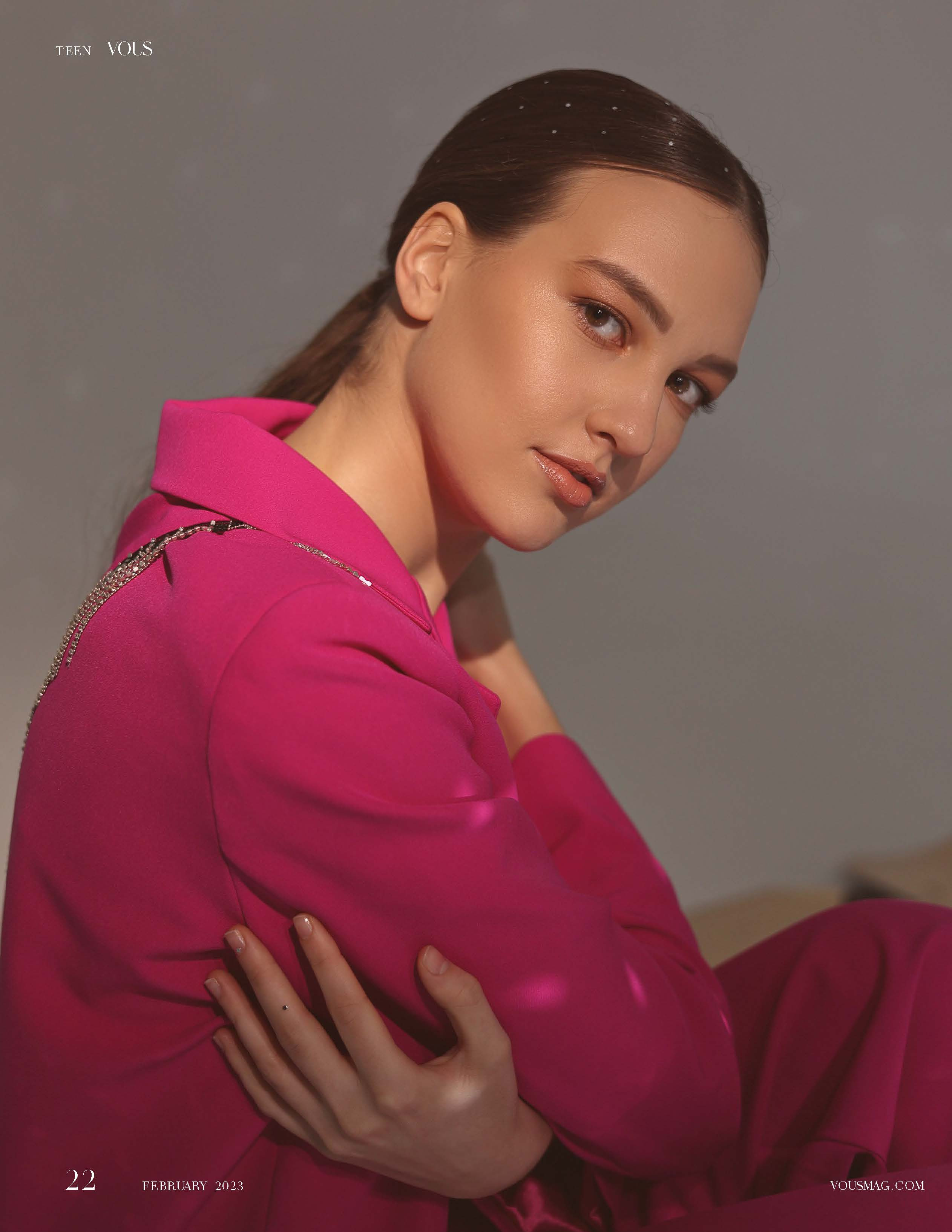 Журнал VOUS TEEN Мадрид. Задняя обложка и публикация. Фотограф в Крыму. Персональные фотосессии. Контент-съёмки