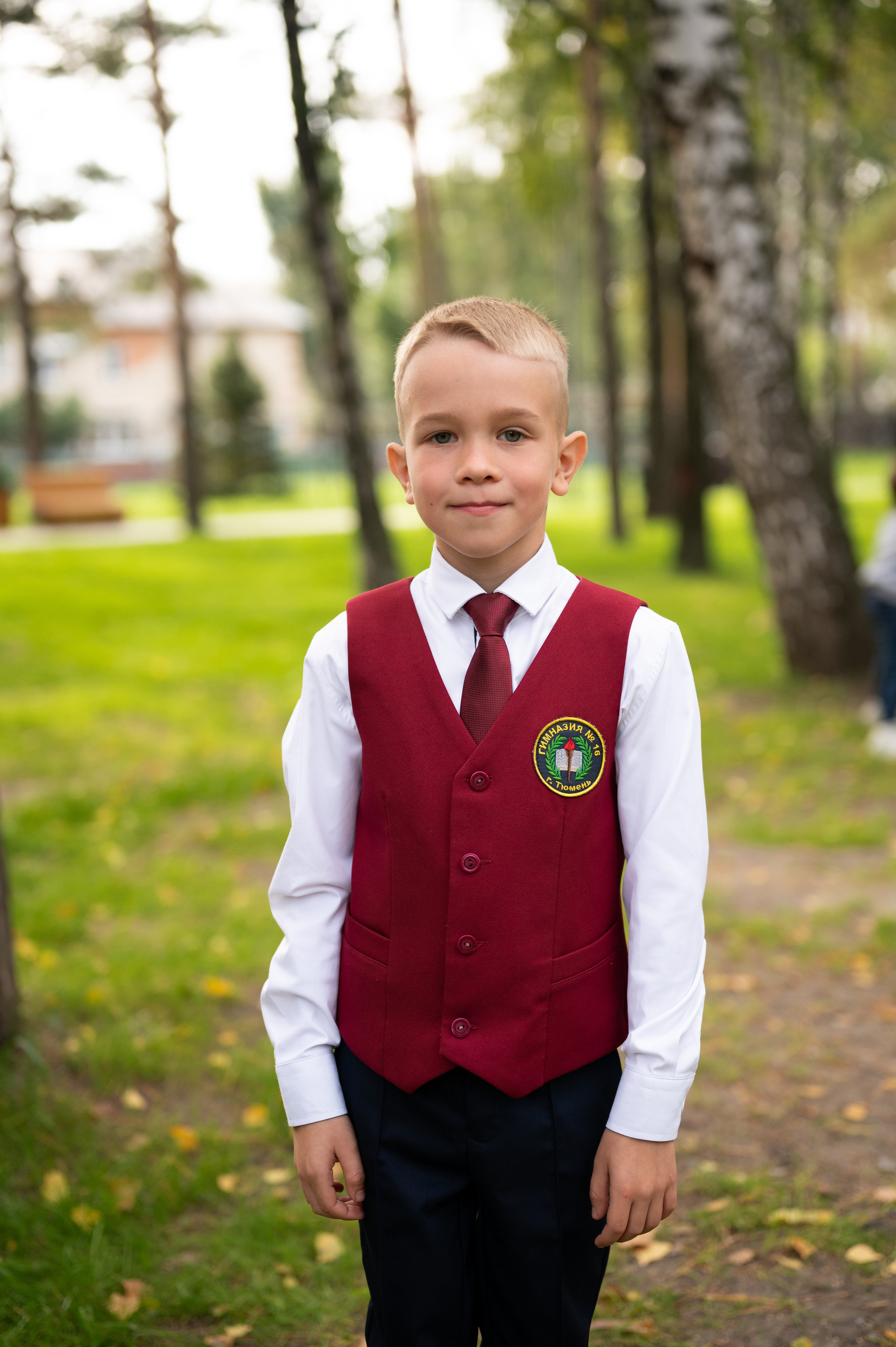 1 сентября 16 гимназия 2 класс (линейка + в классе+ на улице). Фотограф новорожденных, семейный детский в Тюмени Татьяна Морозова