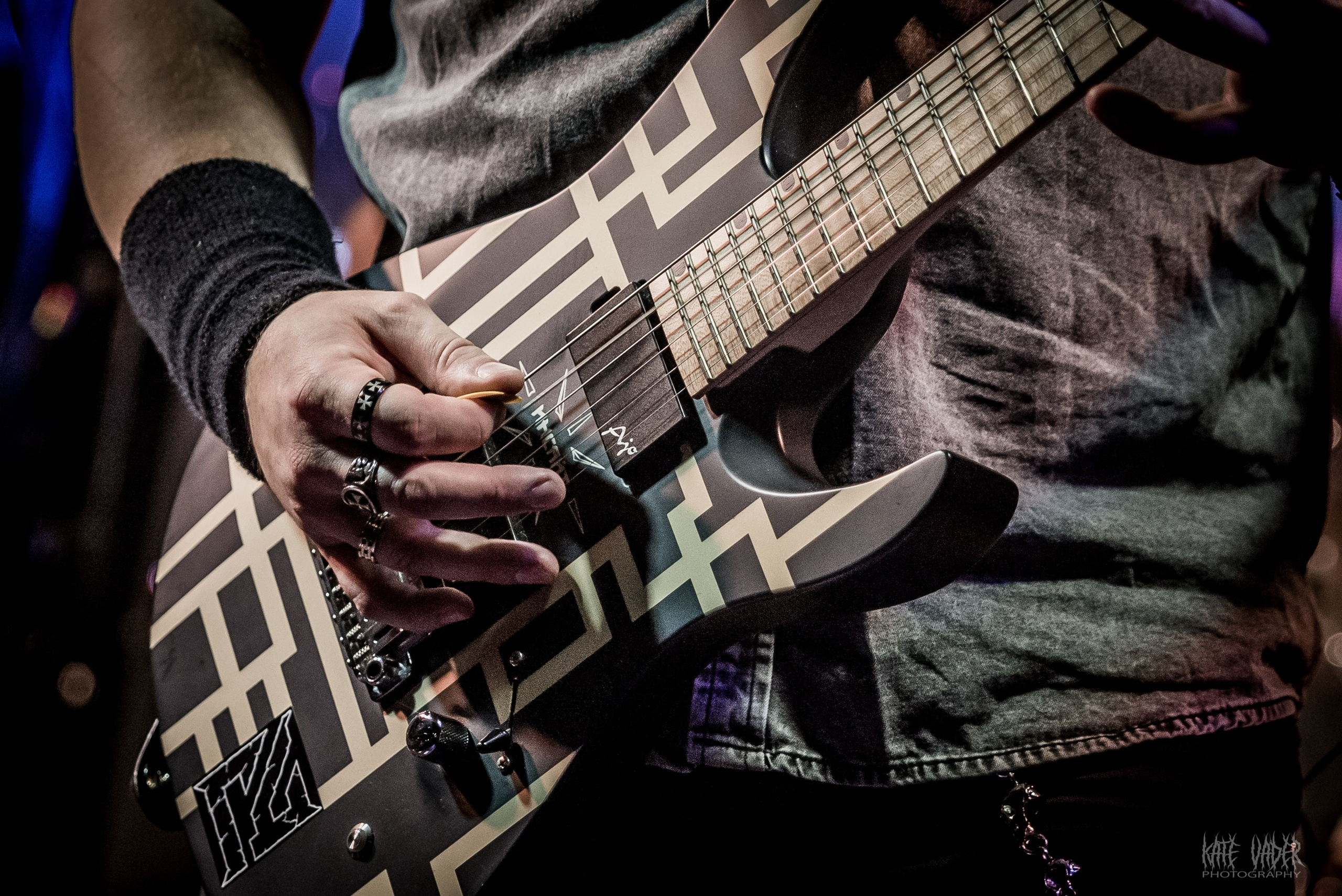 Restless Mind. Kate Vader|Live Music Photography