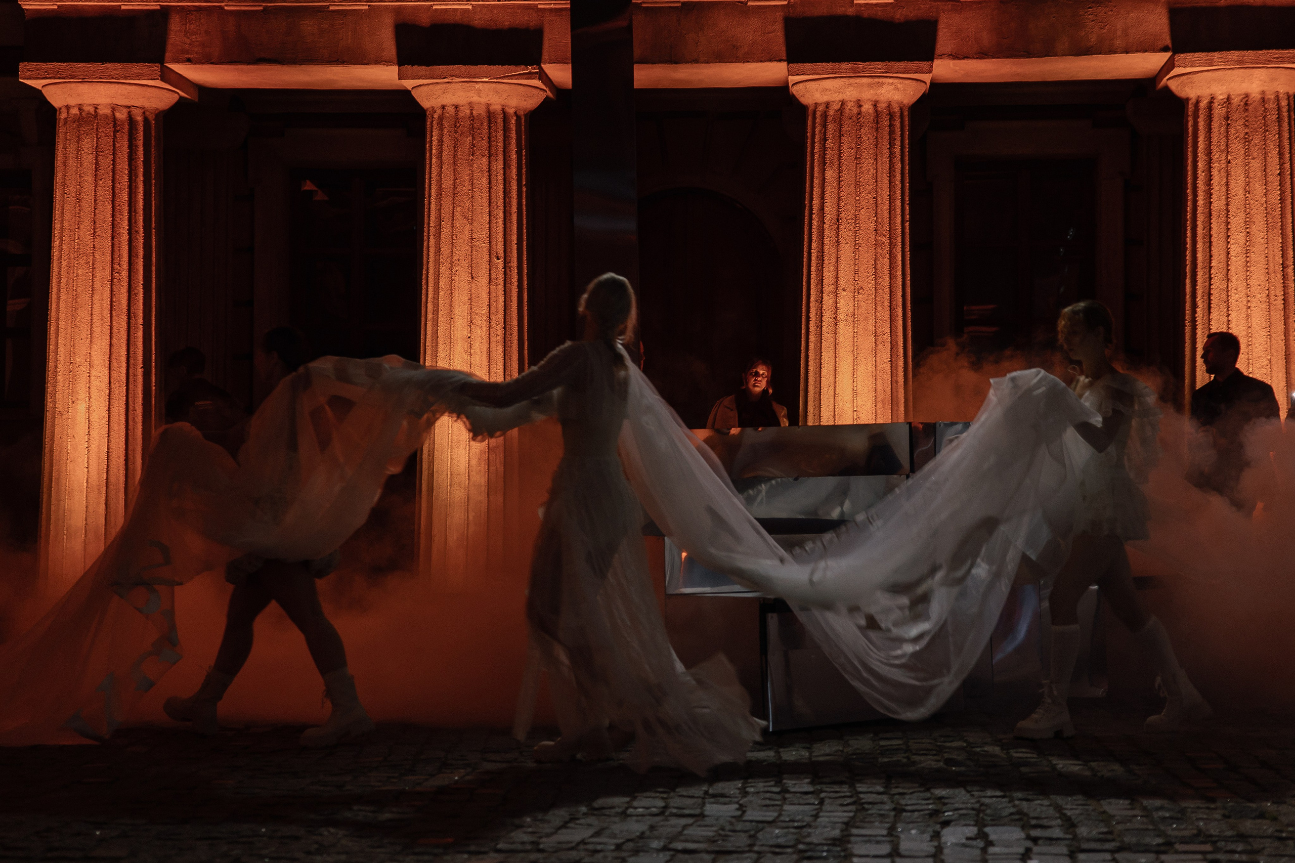 Rara Avis Fashion Show 2025. Свадебный фотограф Москва и Санкт-Петерург Артем Мамонов