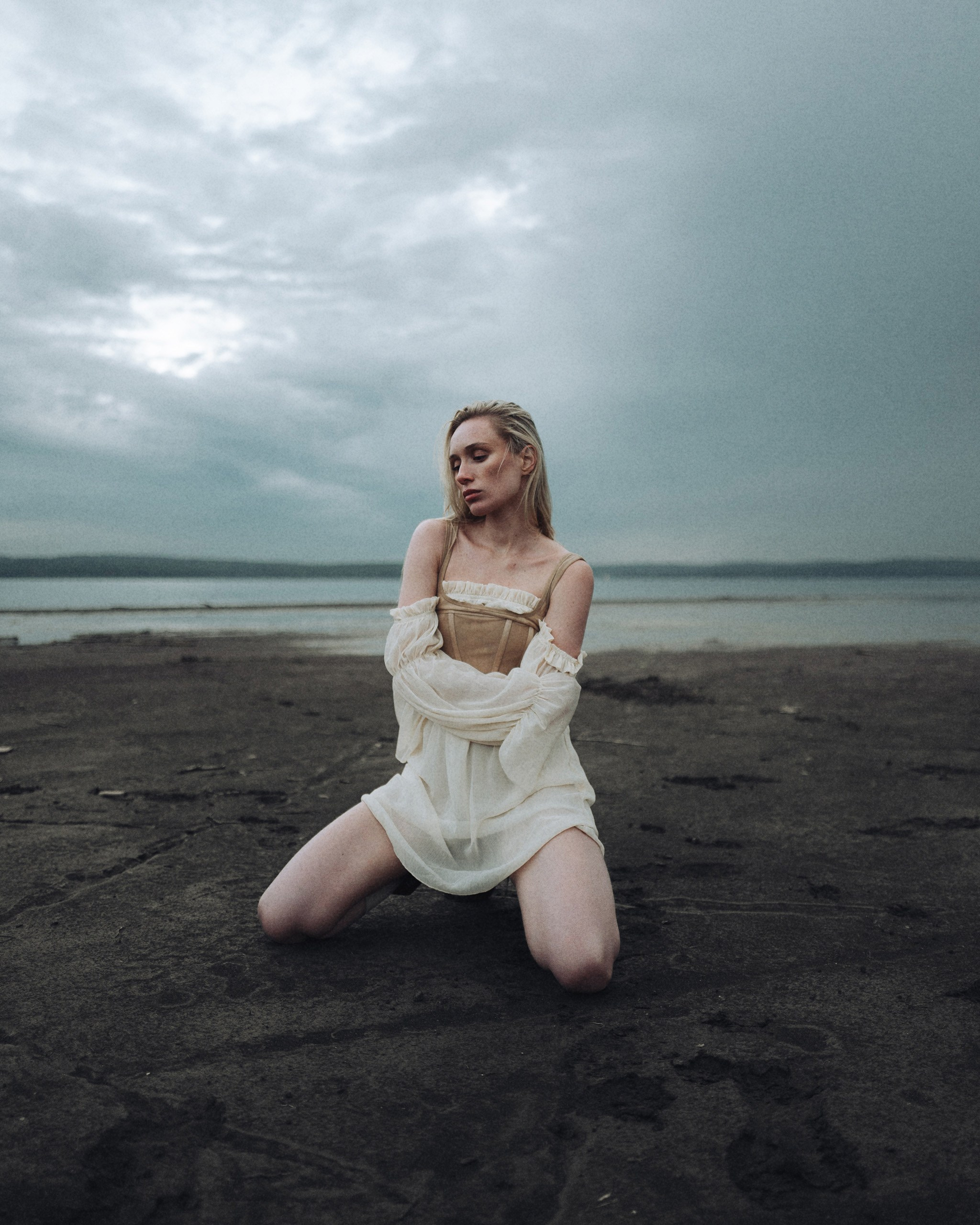 Даша «Сухой берег». Никита Линейцев — индивидуальный портретный фотограф в Москве и Иркутске