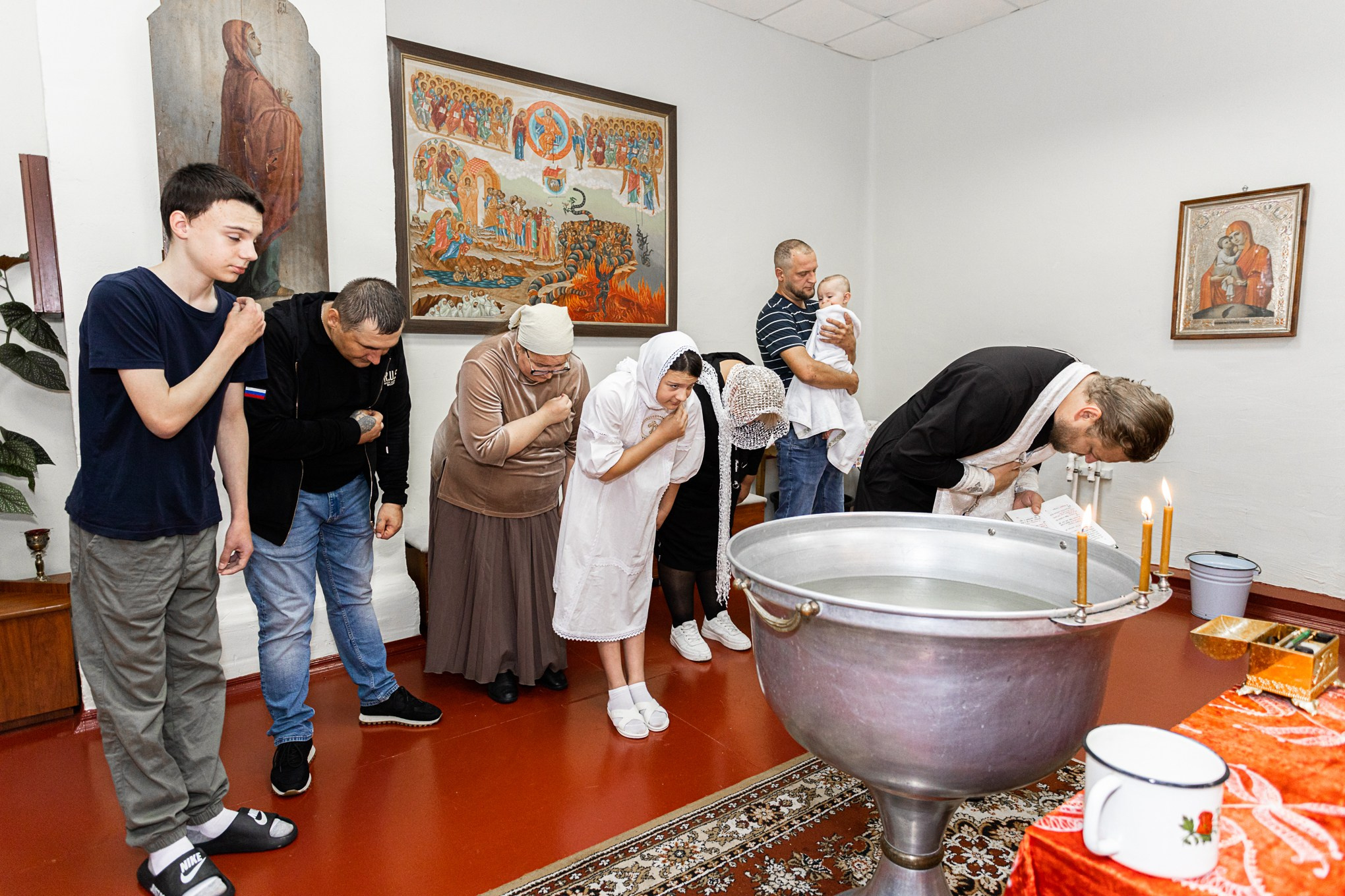 Свадьба, роспись в ЗАГСе, венчание, крещение, выписка из роддома — фотосъёмка. Визуальная упаковка брендов и проектов через фото и видеопроизводство