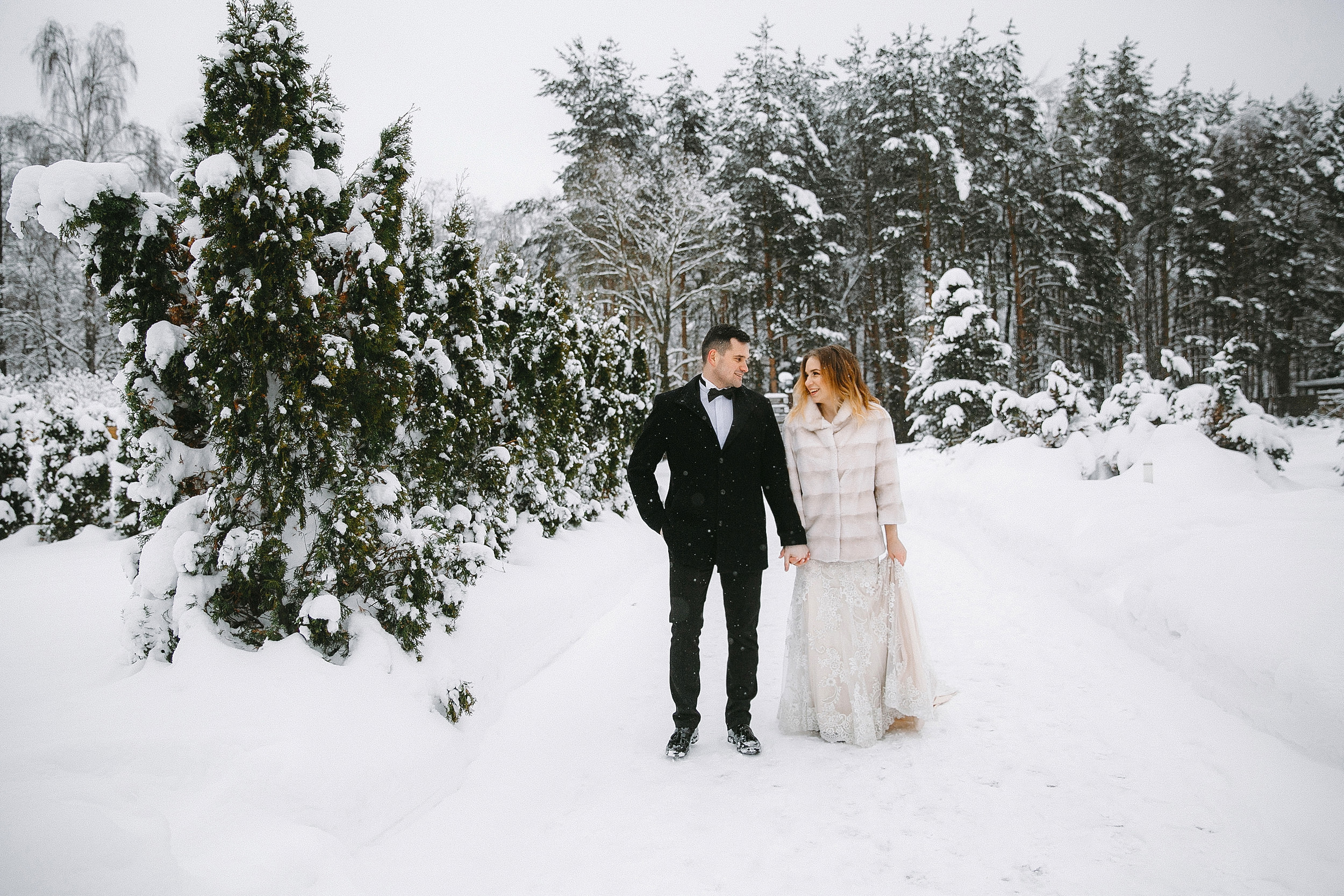 Свадебная фотосессия в загородном клубе «ARTILAND»