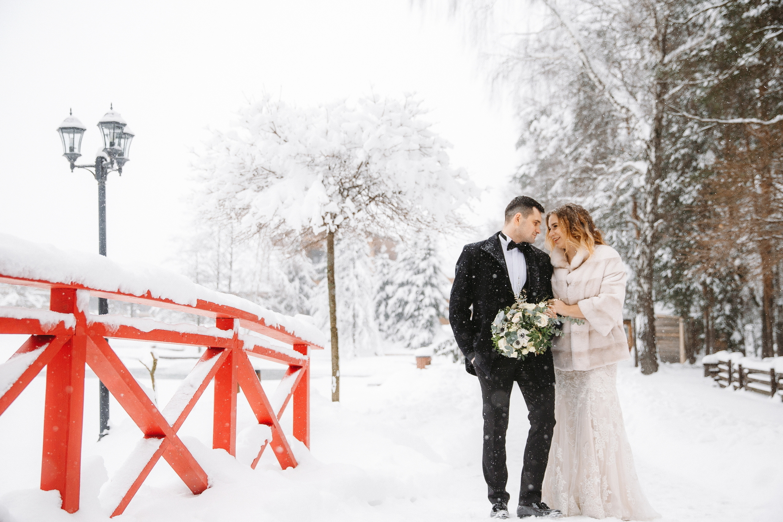 Свадебная фотосессия в загородном клубе «ARTILAND»