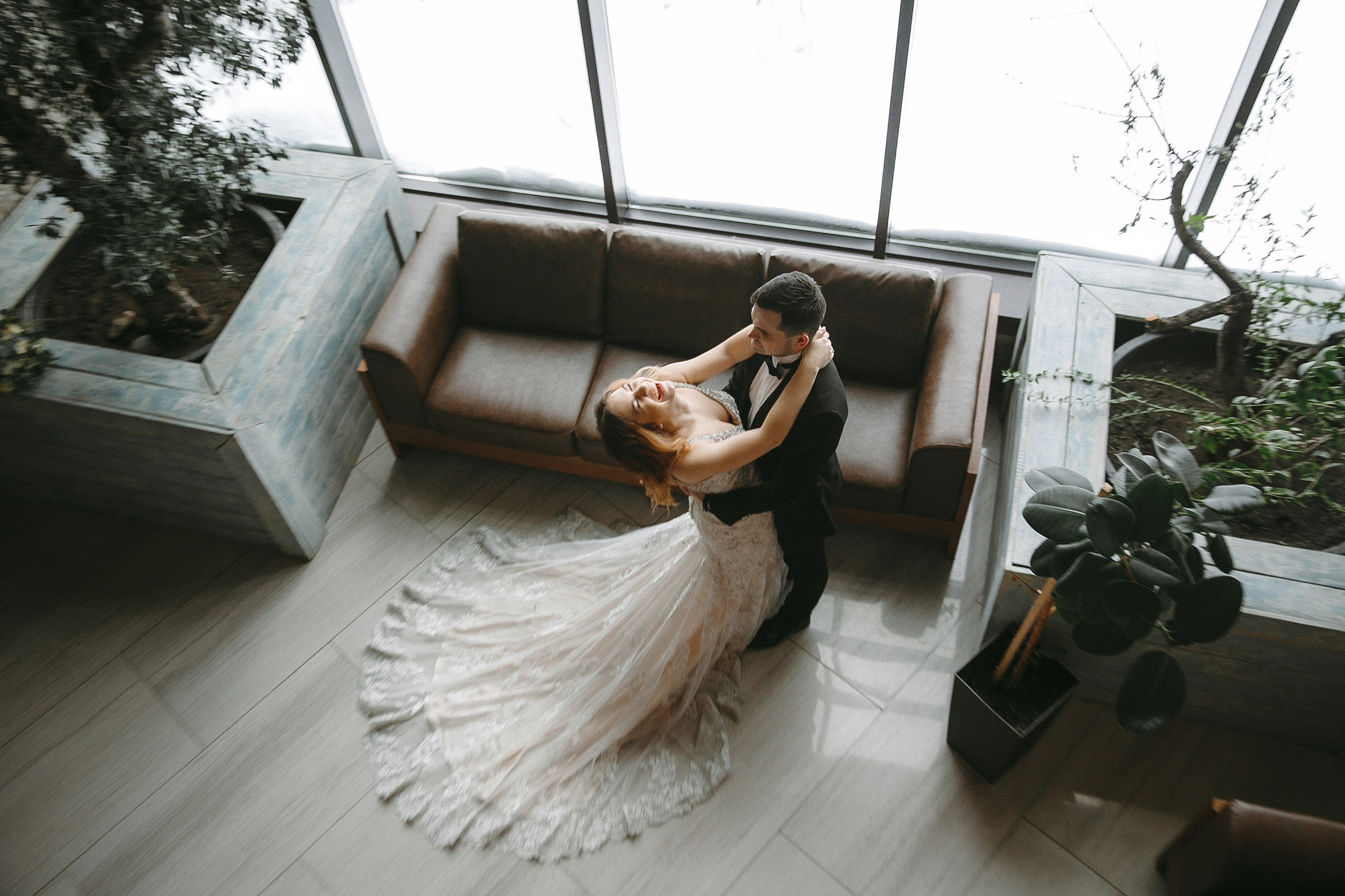 Свадебная фотосессия в загородном клубе «ARTILAND»