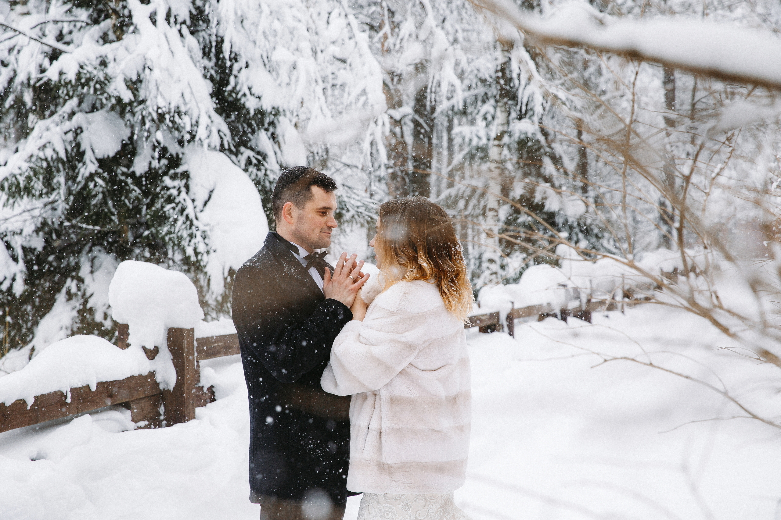 Свадебная фотосессия в загородном клубе «ARTILAND»
