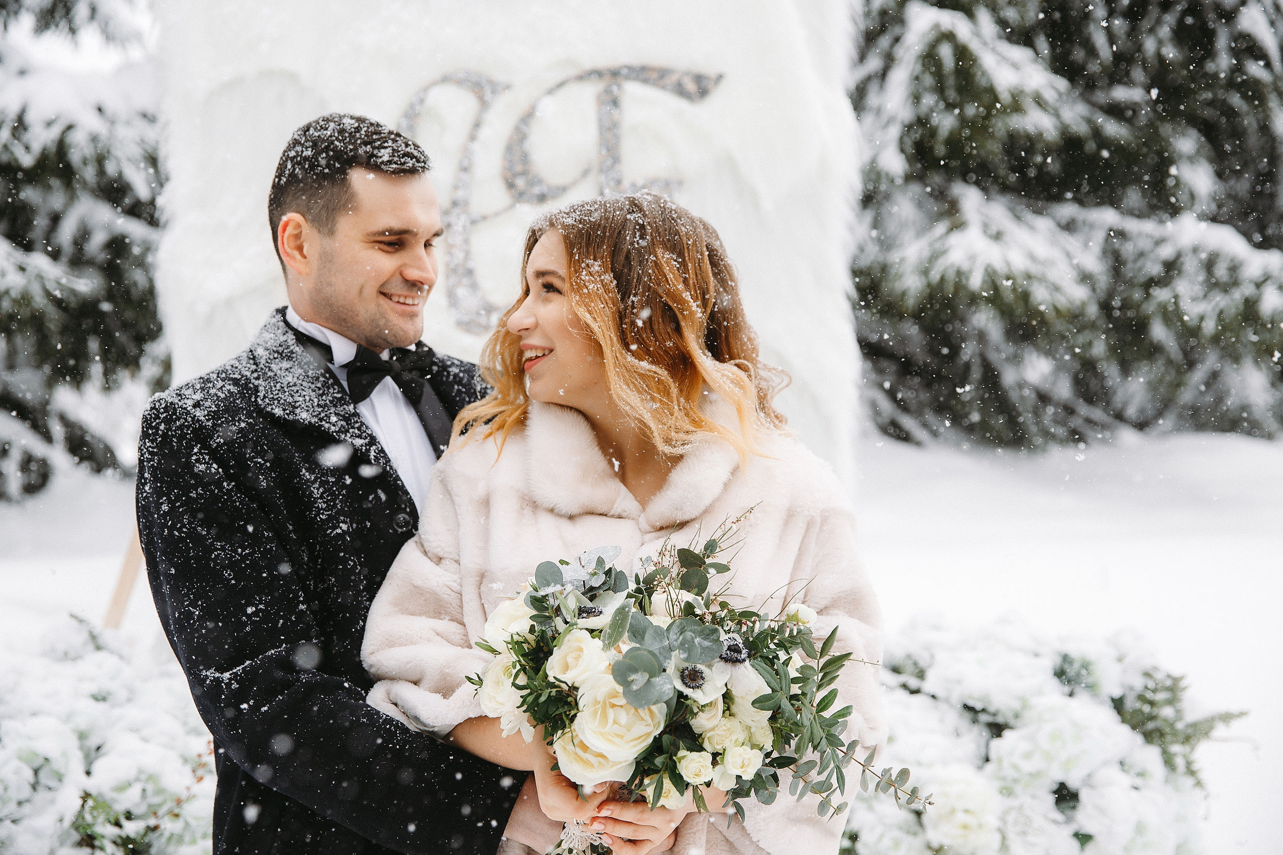 Свадебная фотосессия в загородном клубе «ARTILAND»