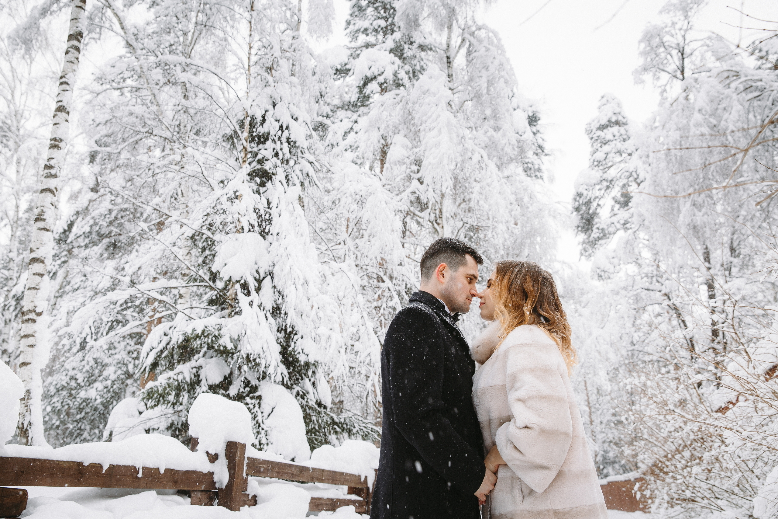 Свадебная фотосессия в загородном клубе «ARTILAND»