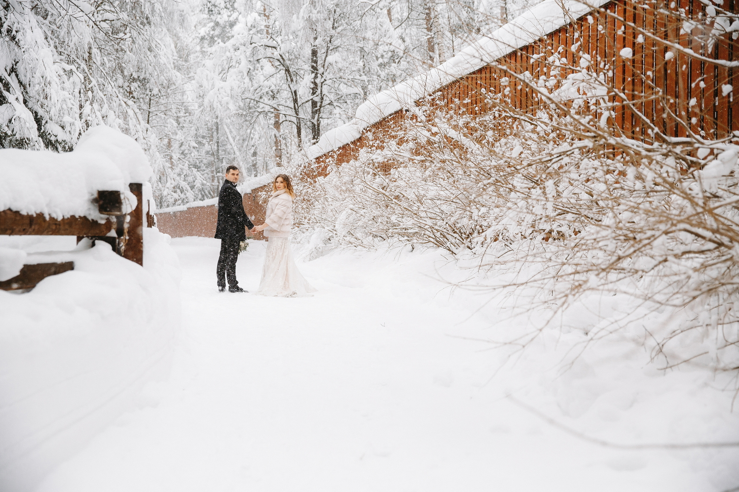 Свадебная фотосессия в загородном клубе «ARTILAND»