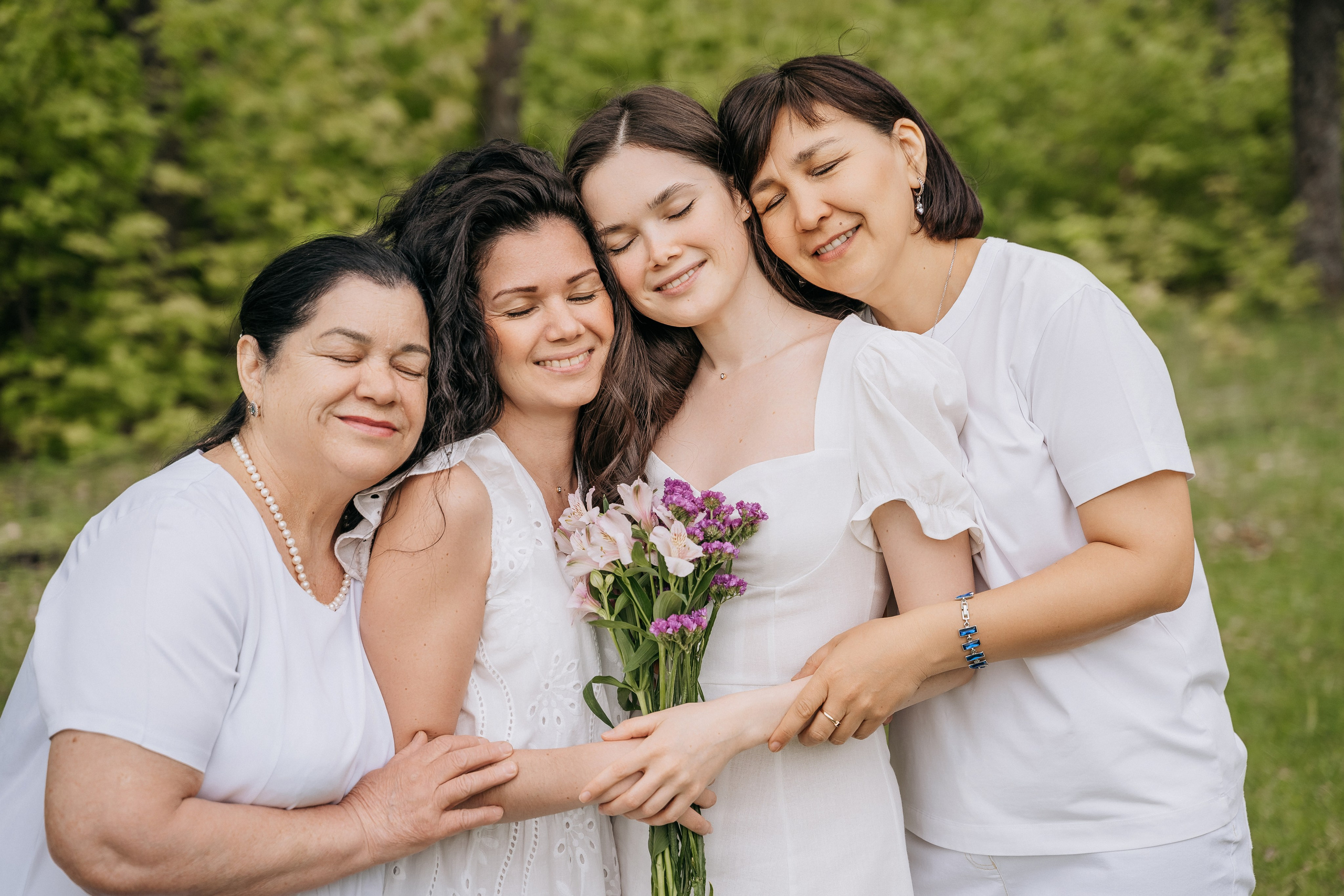 Две дочери две мамы две сестры. Свадебный семейный фотограф Ксения Божко Уфа Раевка никах в Нарыстау