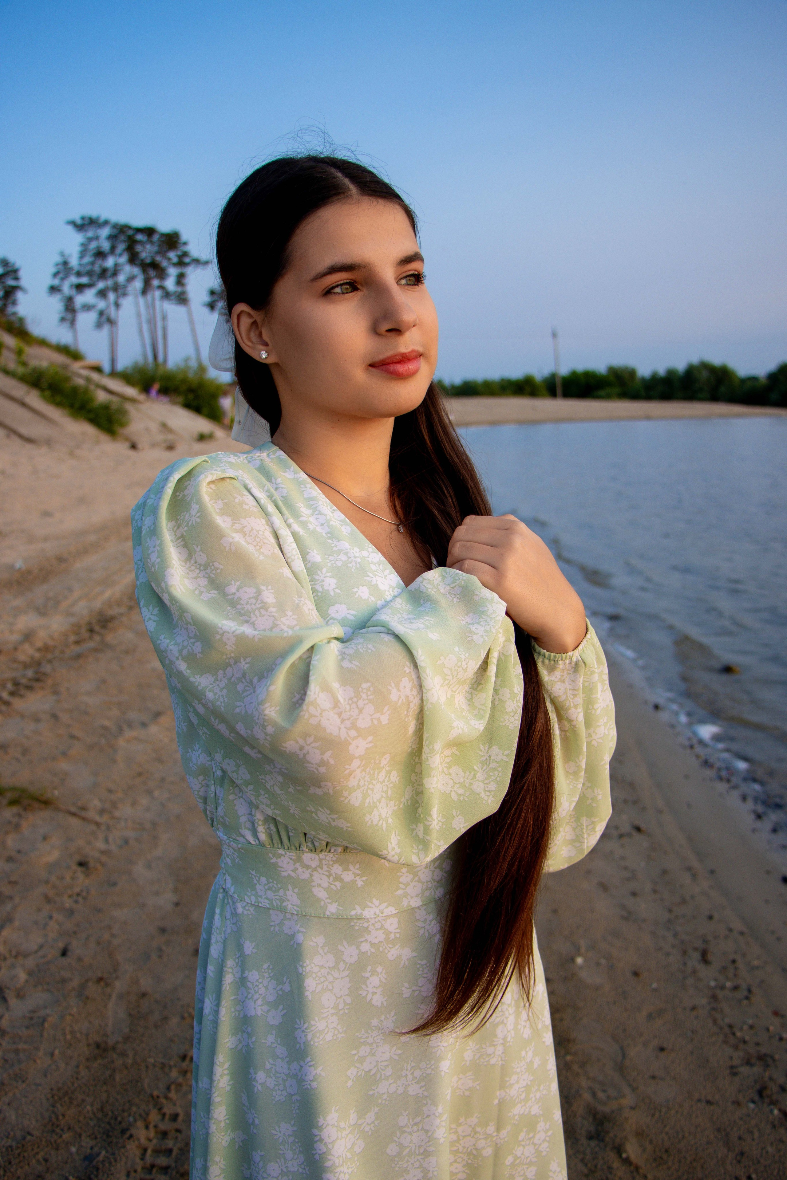 Эмилия у озера. Фотограф Татьяна Матрос