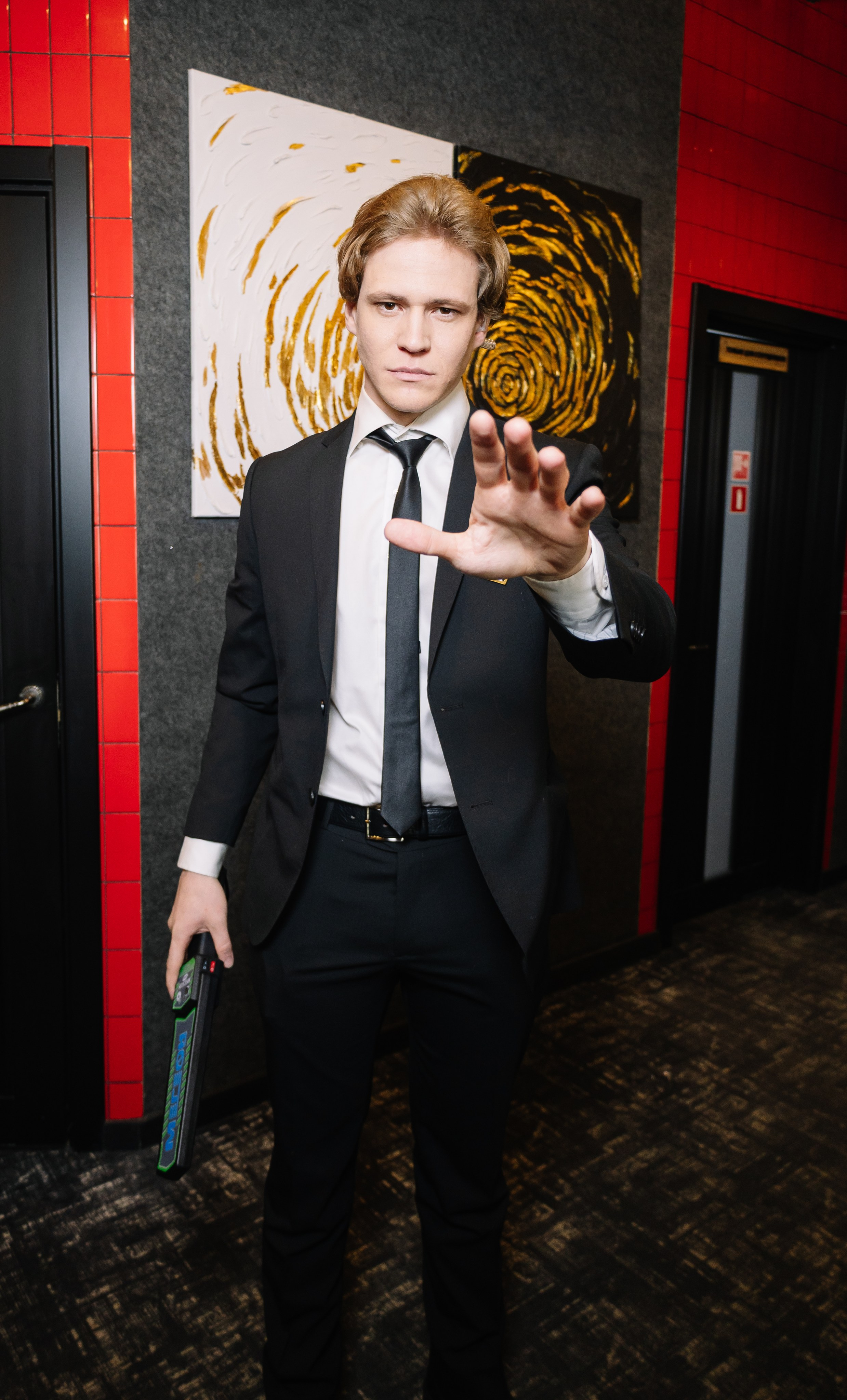 Москва. Фокусник Константин Загузин. 22.03.26. Валерия, репортажный фотограф в г. Москва и г. Владикавказ