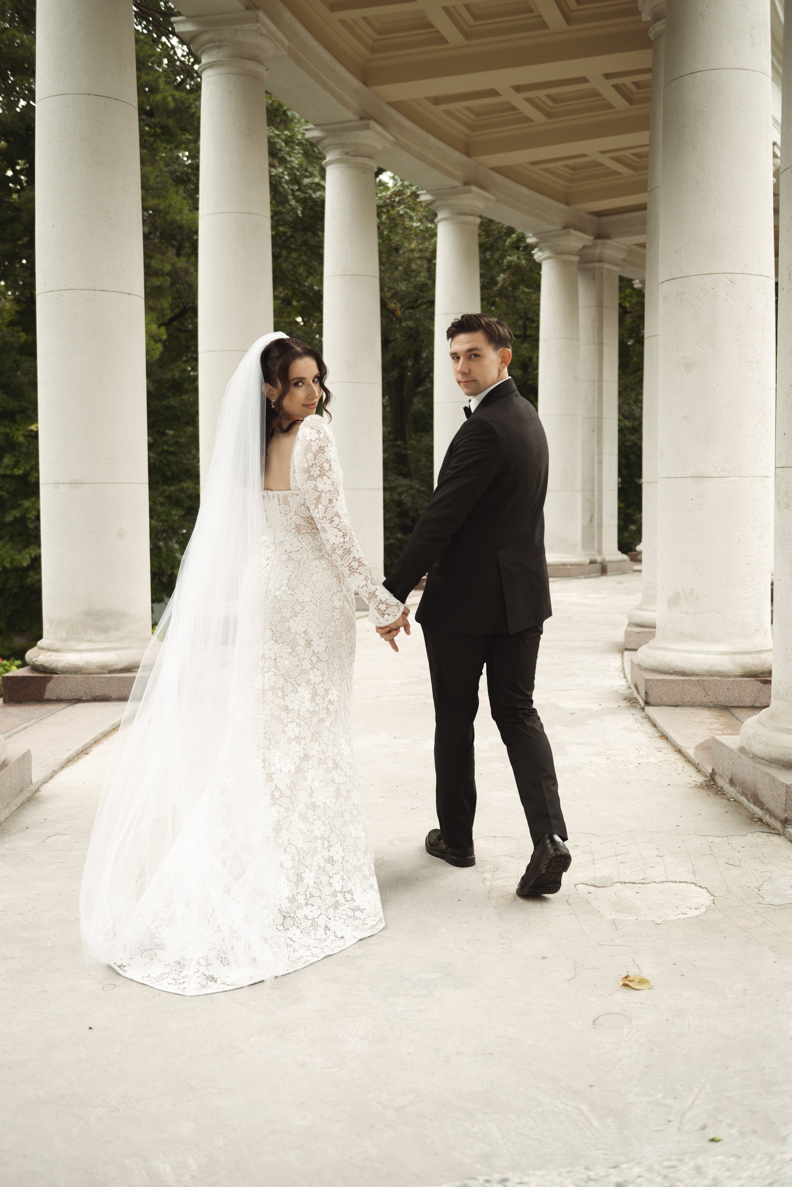 Свадебная фотосессия в Архангельском. Фотограф Москва Настя Профотовна. Репортажные, свадебные и контент фотосессии