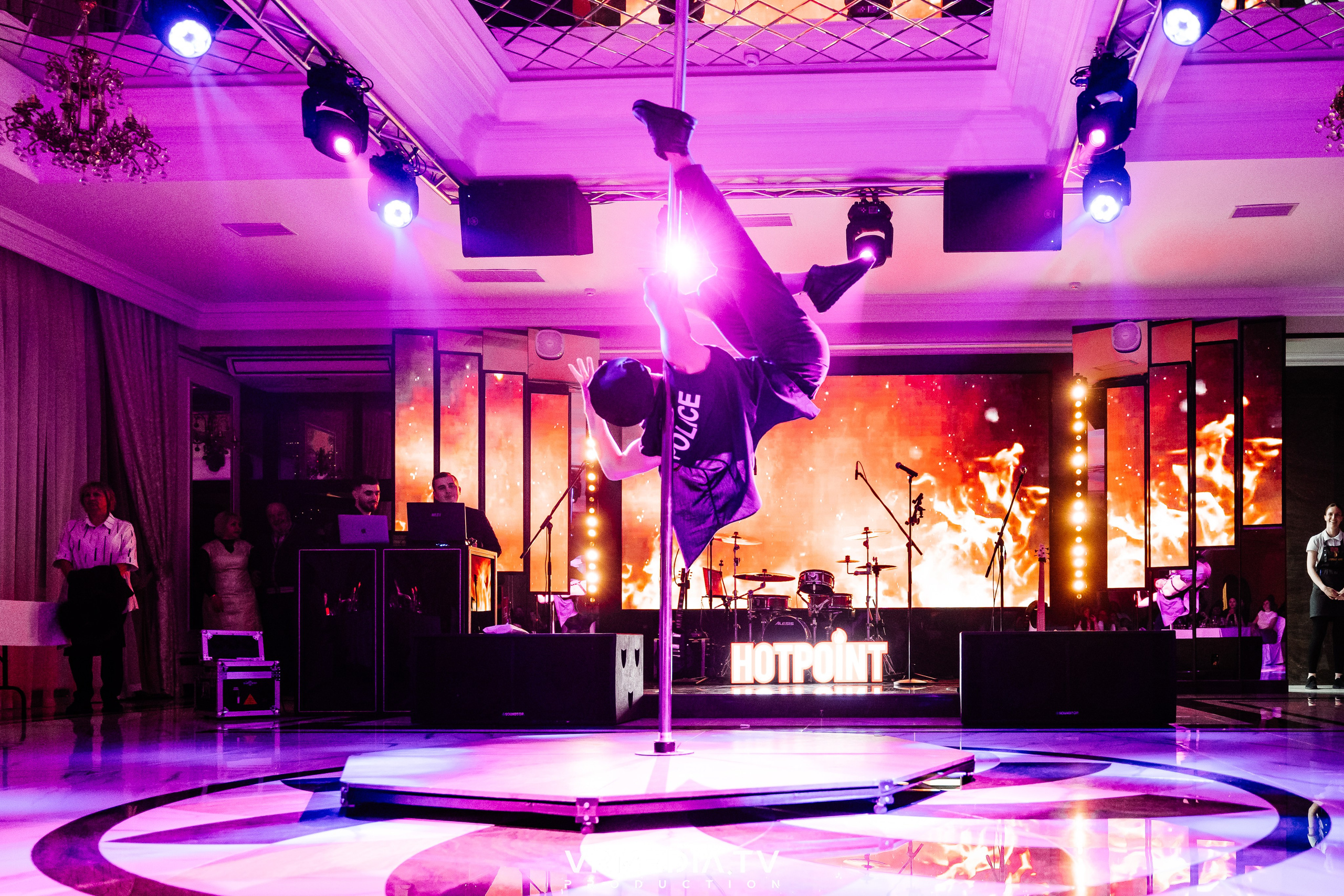 Международный женский день в ресторане «Лазурный берег»