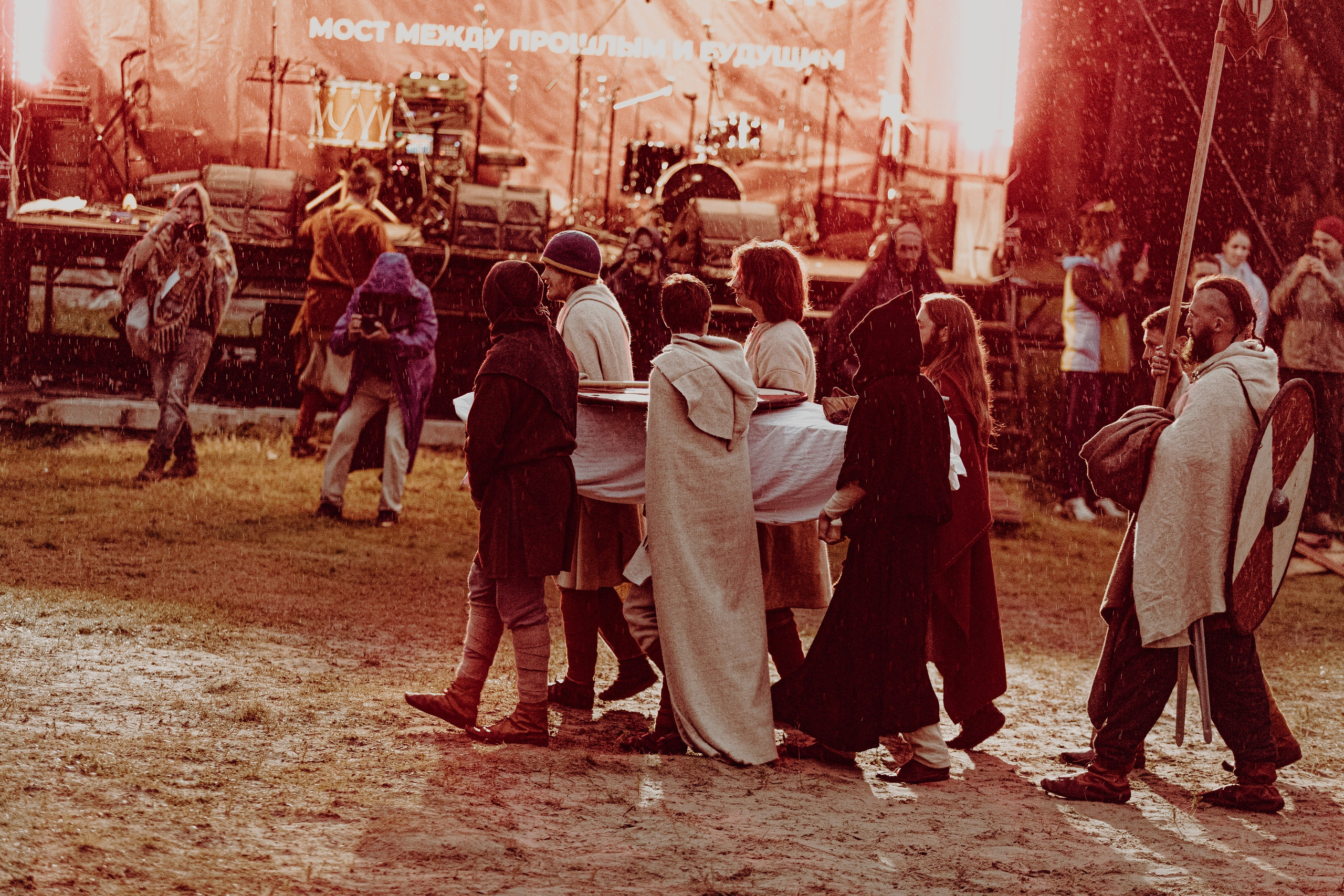 Фестиваль «Абалакское поле» XVI. Арт-фотограф Крис Л. в Тобольске: портрет, семейные, свадьбы