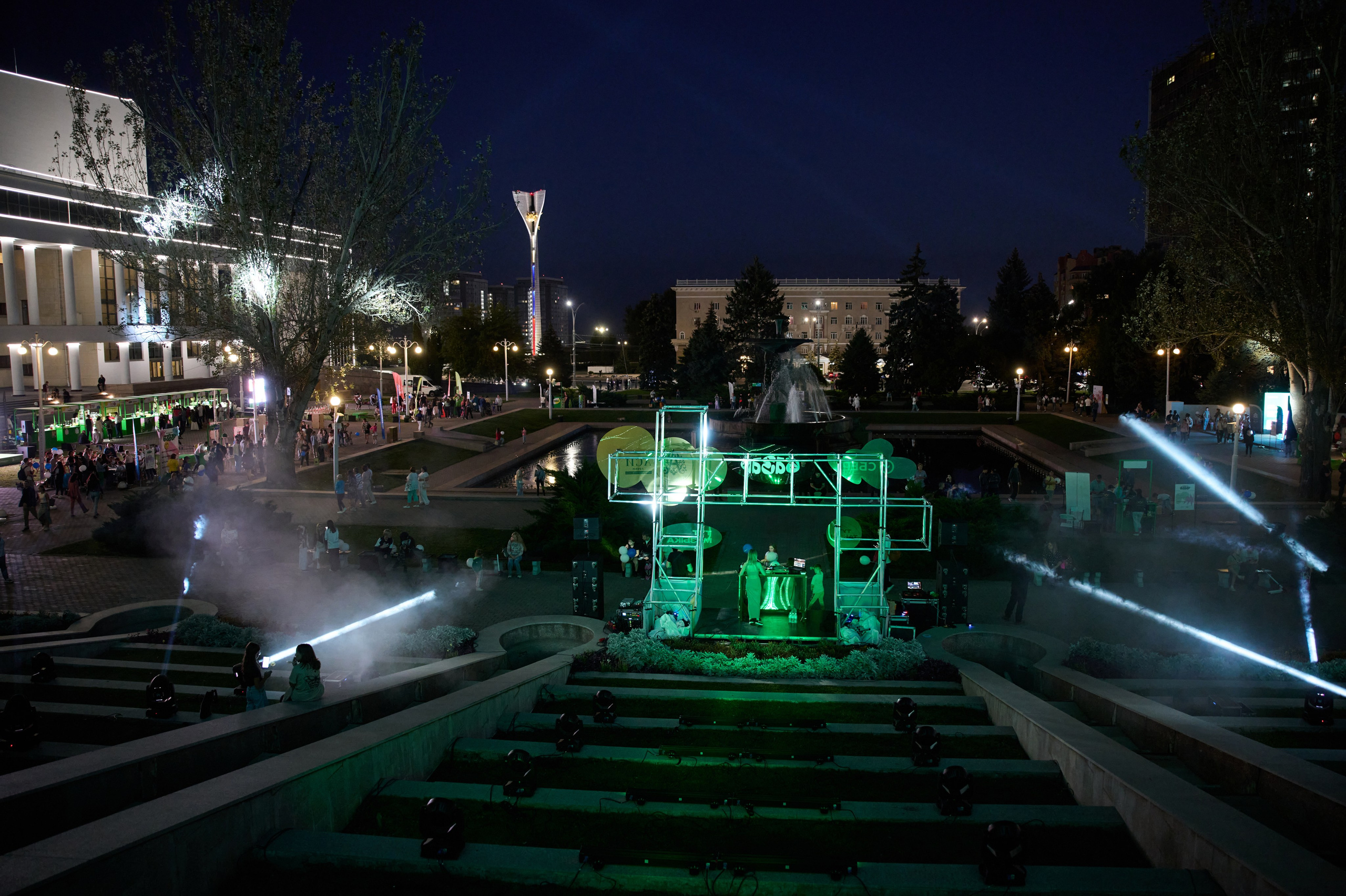 Фестиваль Жилищный базар в Ростове-на-Дону на Театральной площади | Организатор Event-агентство «До Мурашек». Свадебное и event агентство До Мурашек Ростов-на-Дону