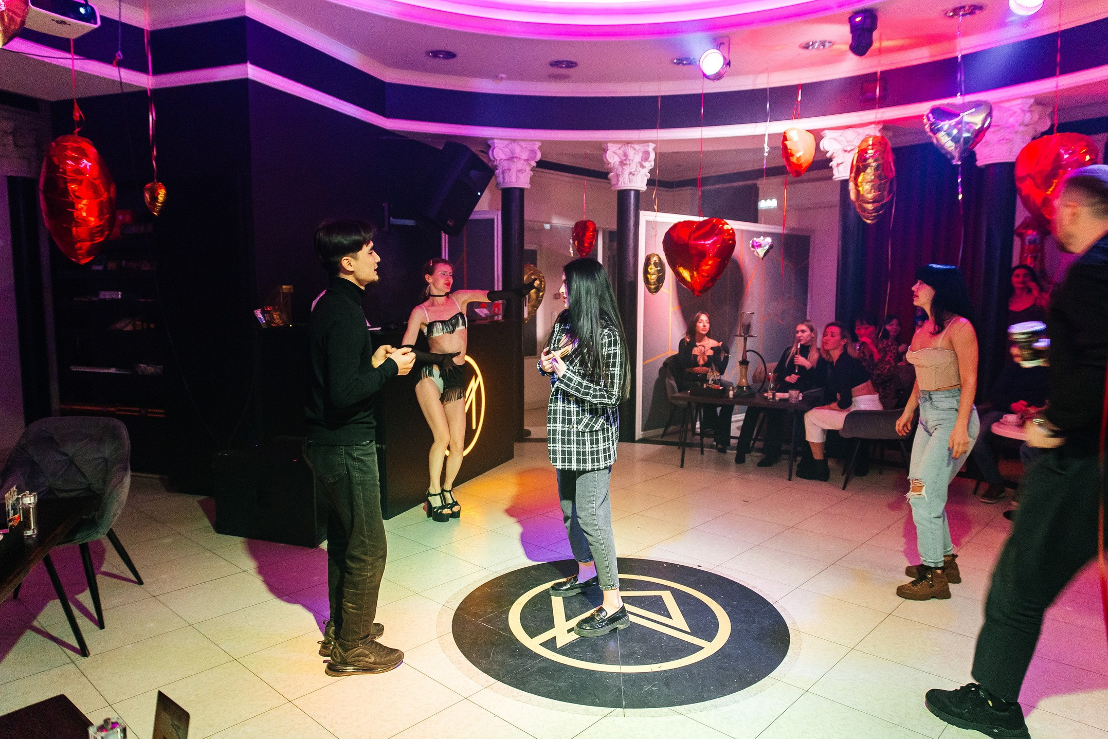 День Влюблённых в лаунж-баре Major 2024. Свадебный, семейный и детский фотограф в Калининграде Елена Кравцова