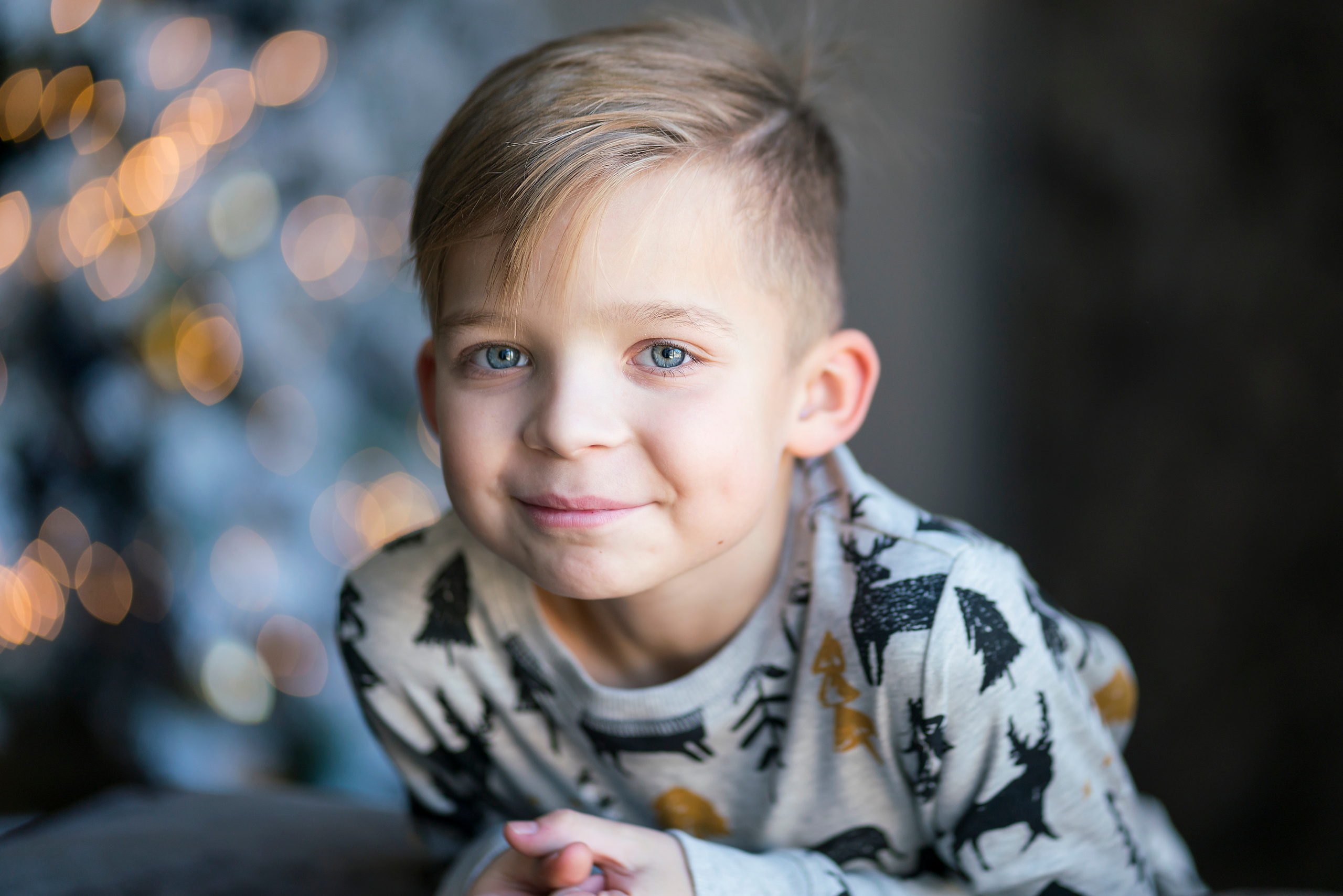 Семейная новогодняя съемка Света, Саша, Тоня, Гордей и Бруно. Фотограф, эмпат, телесный терапевт в Москве Ольга Трушина