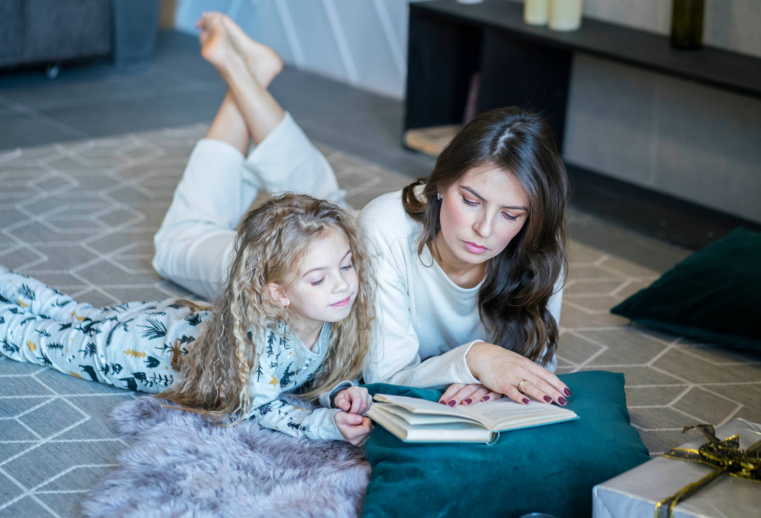 Семейная новогодняя съемка Света, Саша, Тоня, Гордей и Бруно. Фотограф, эмпат, телесный терапевт в Москве Ольга Трушина