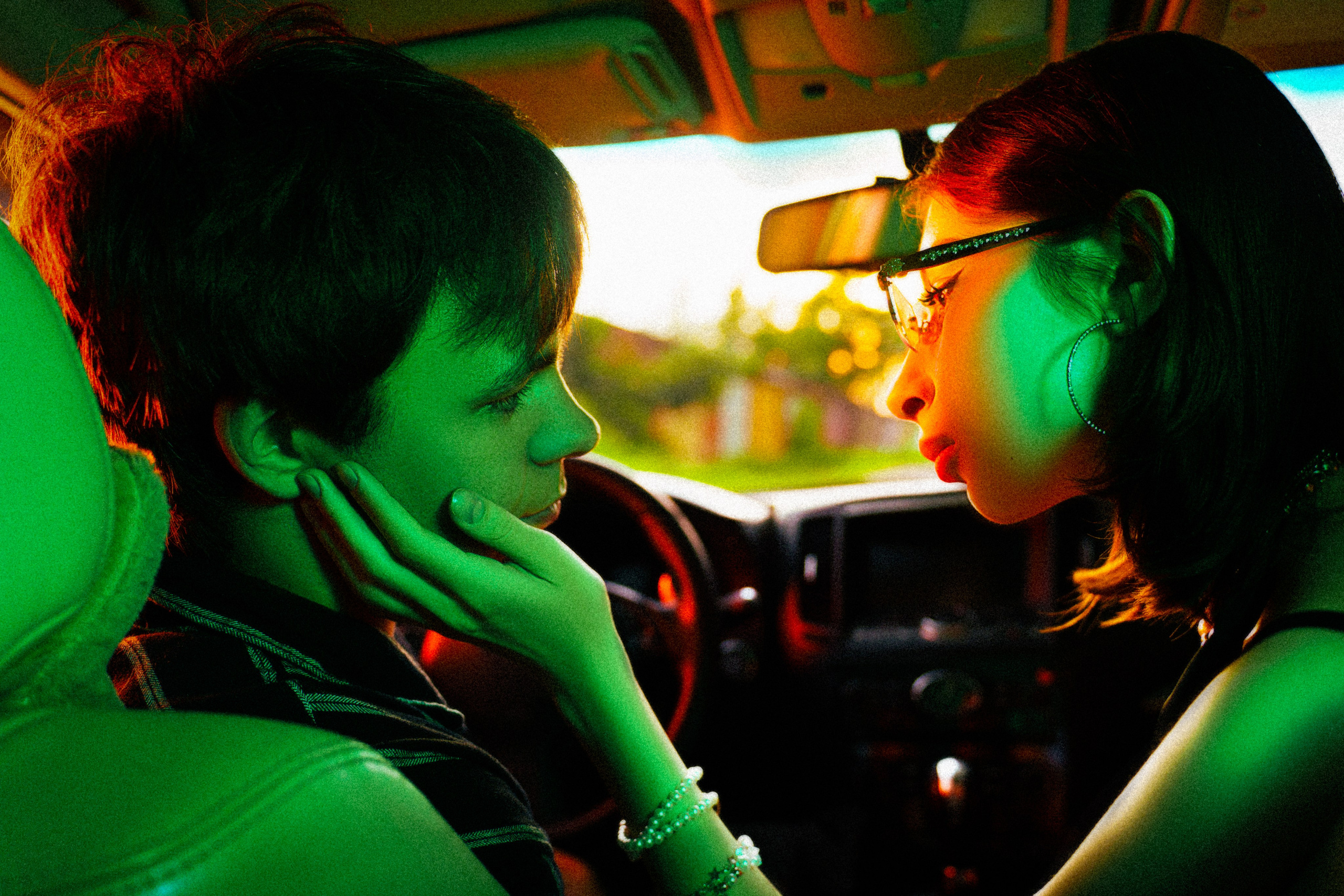 Couple in the car. Polypolarphotography