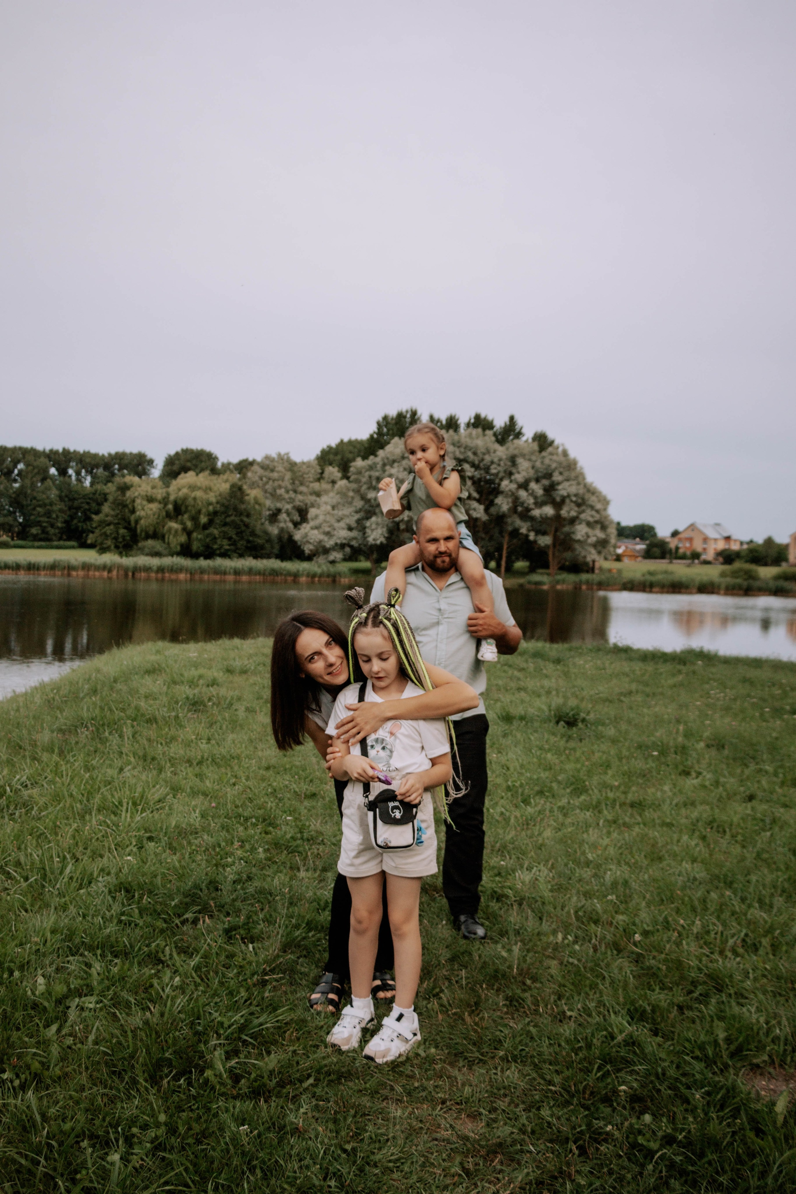 Алексей, Римма, Аннушка и Полина. Бережно сохраняю ваши чувства и истории на своих фотографиях