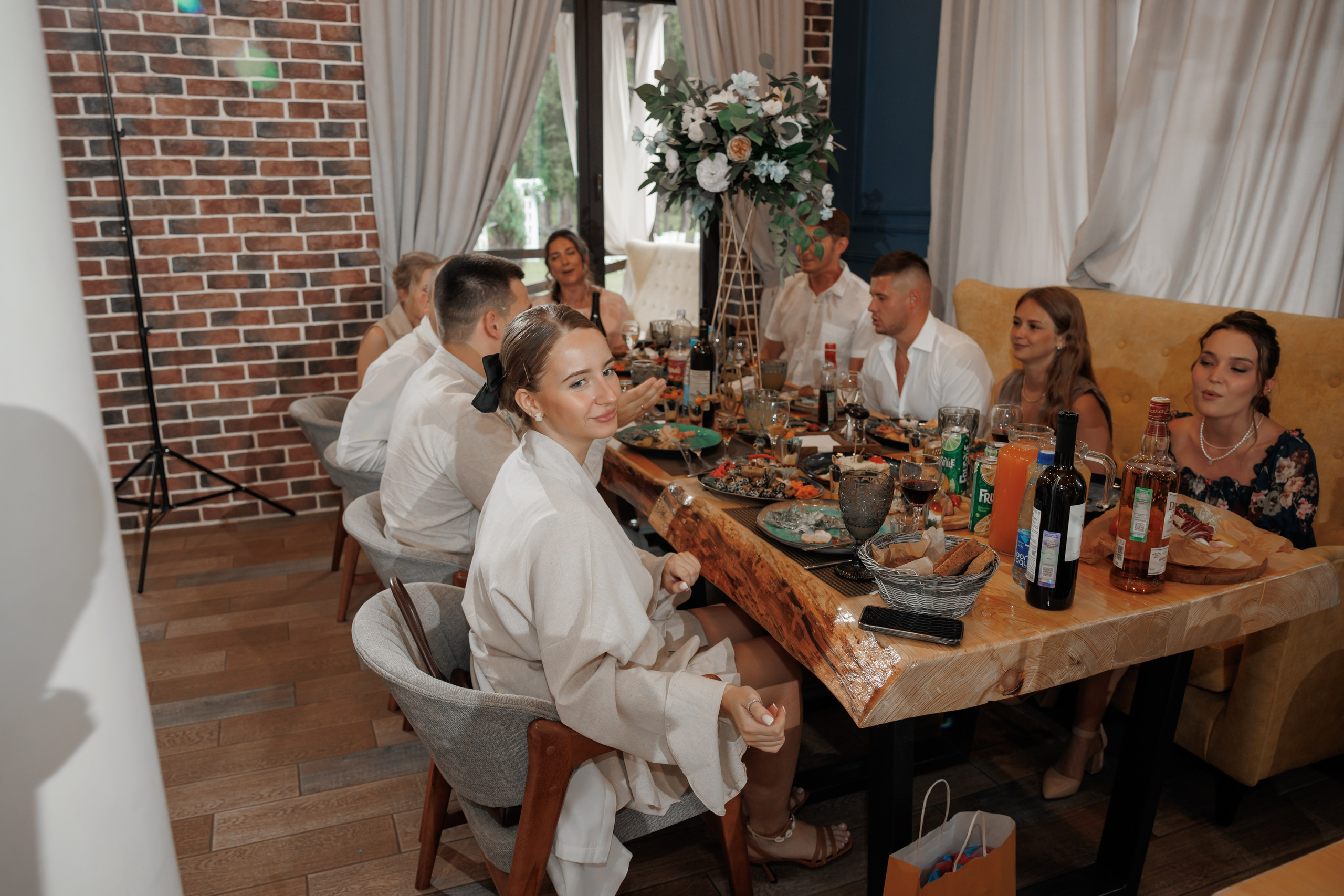 Полина и Дмитрий, загородный клуб «Барин», ЗАГС в г. Пушкино. Свадебный и репортажный фотограф (Москва, Королев и другие)