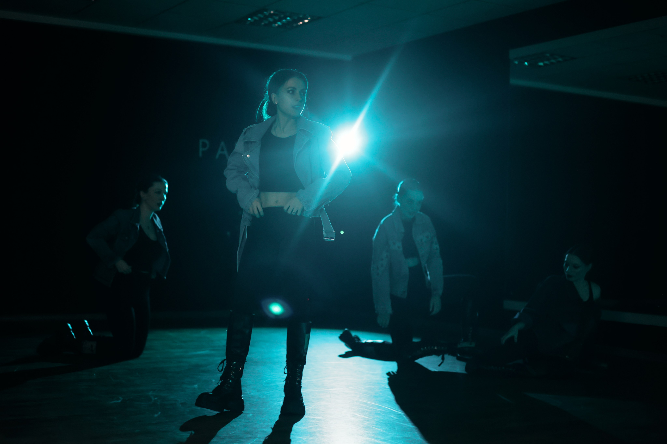 Contemporary dance, senior group, backstage. Фотограф Антонина Гудкова