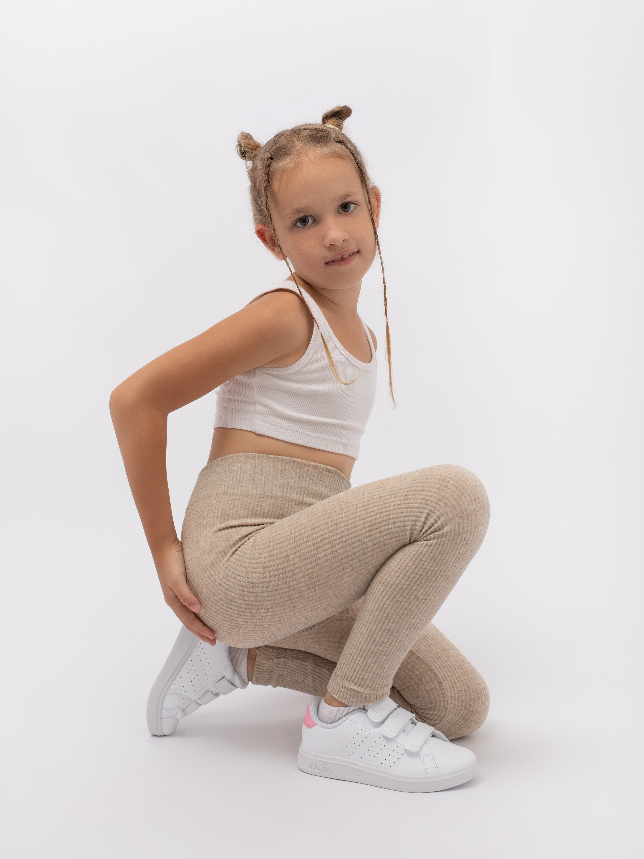 Детские лосины. Фотостудия предметной и модельной съёмки для маркетплейсов