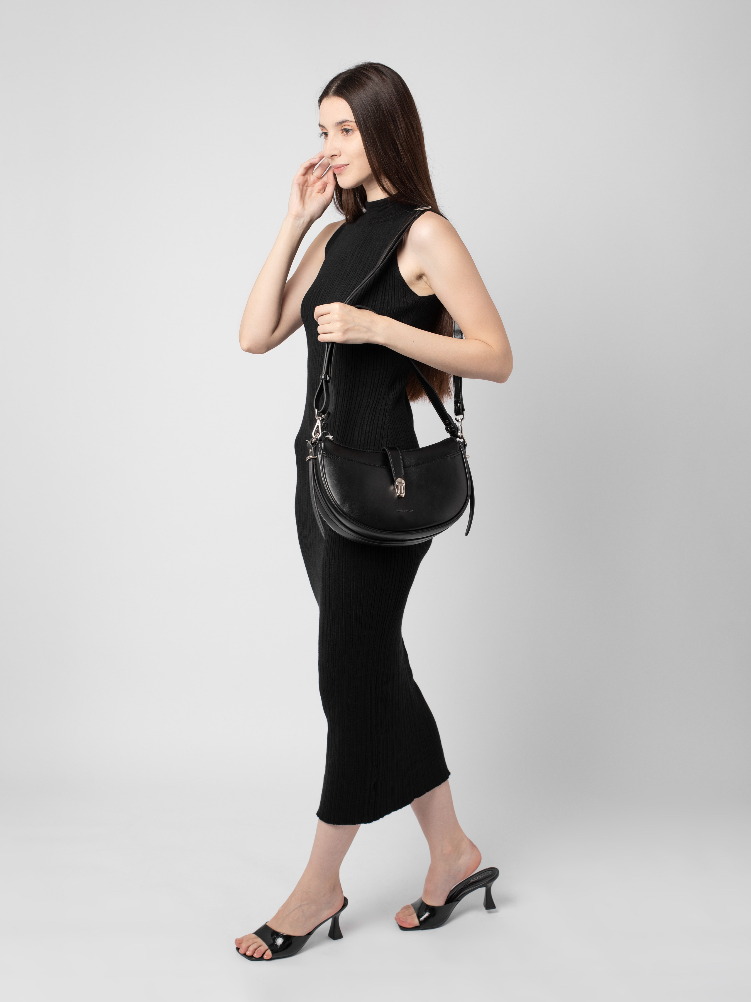 Женские сумки. Фотостудия предметной и модельной съёмки для маркетплейсов