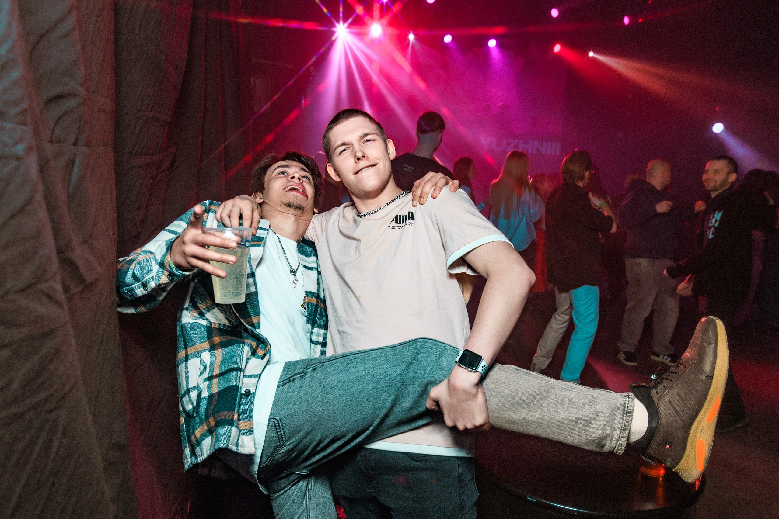 18.01.25 Tinder party. Репортажный фотограф Екатеринбург | Яркий, качественный репортаж | Концерты, клубы, репортаж, праздники, корпоративы