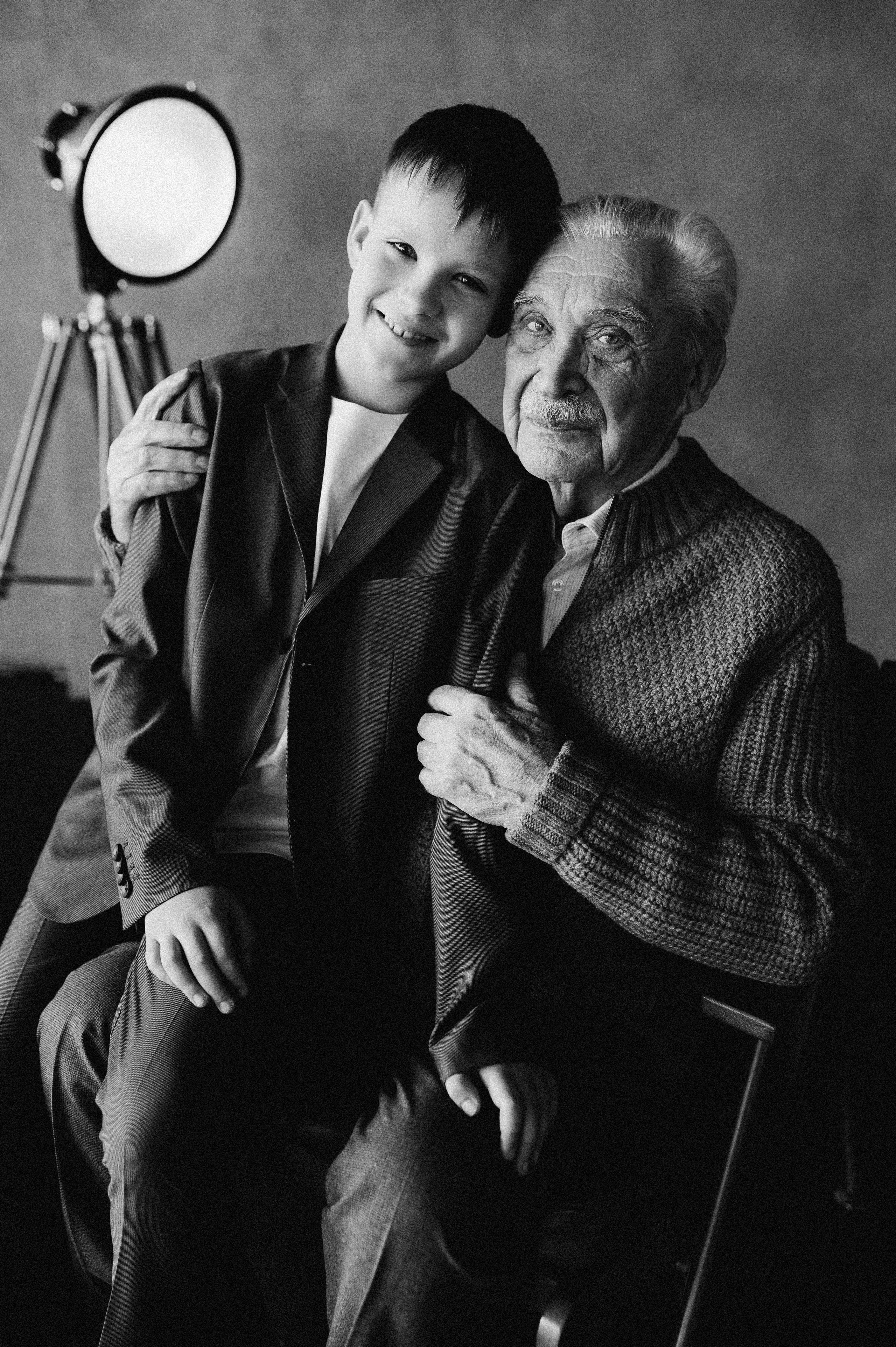 Фотосессия большой семьи в студии. Семейный фотограф в Новосибирске Женя Индрикова