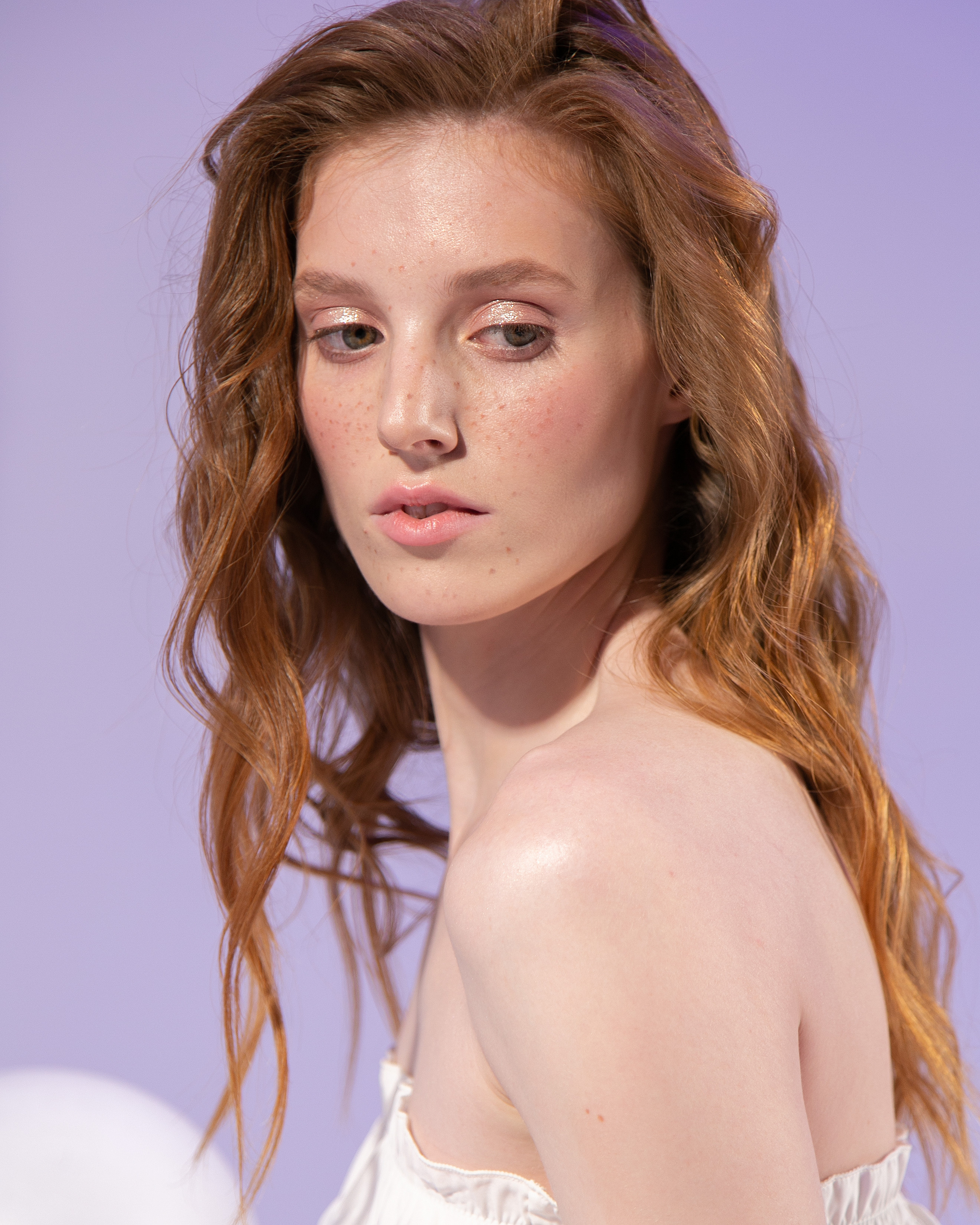 Ира. Коммерческий контент фотограф для маркетплейсов в Новосибирске