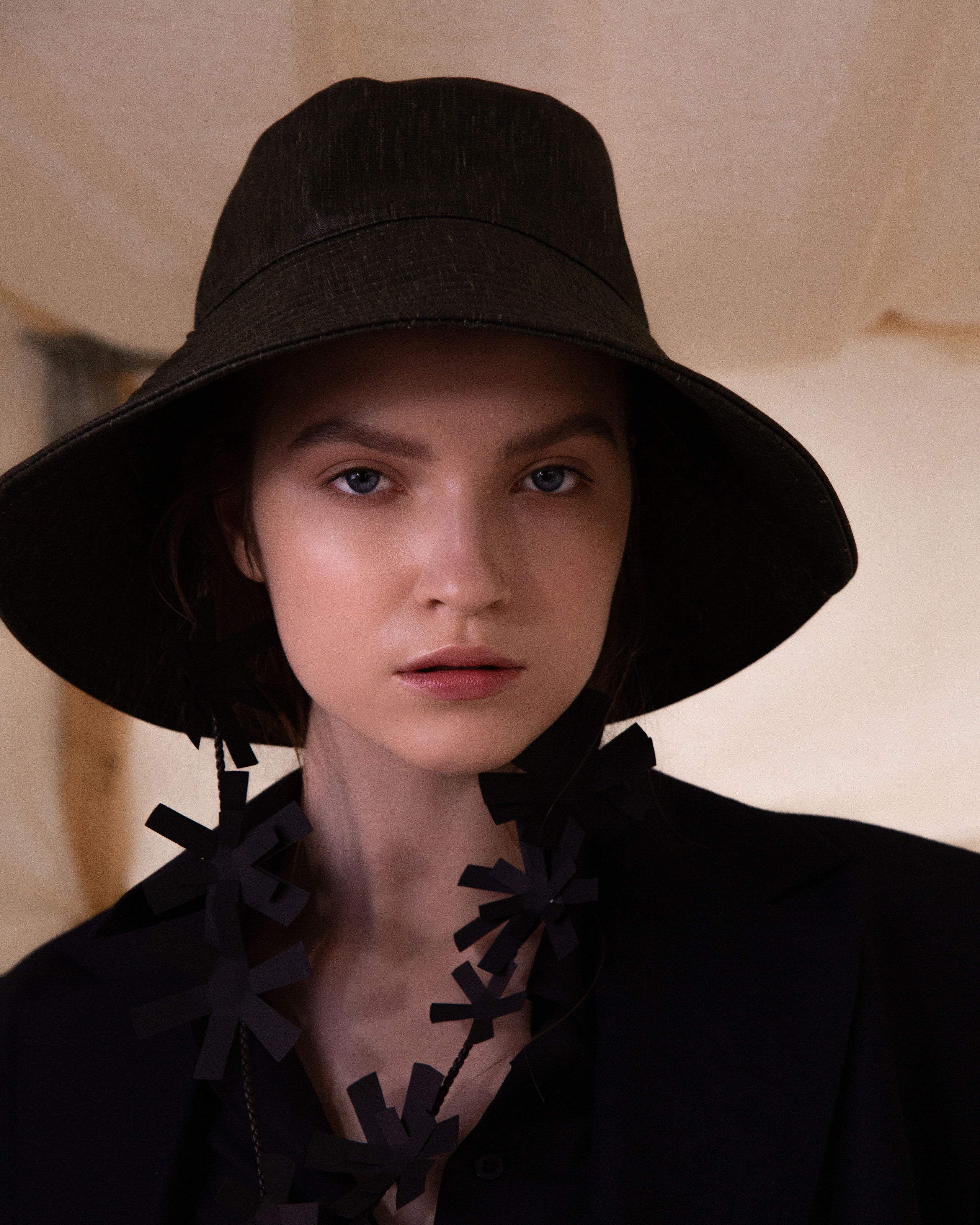 Ира. Коммерческий контент фотограф для маркетплейсов в Новосибирске