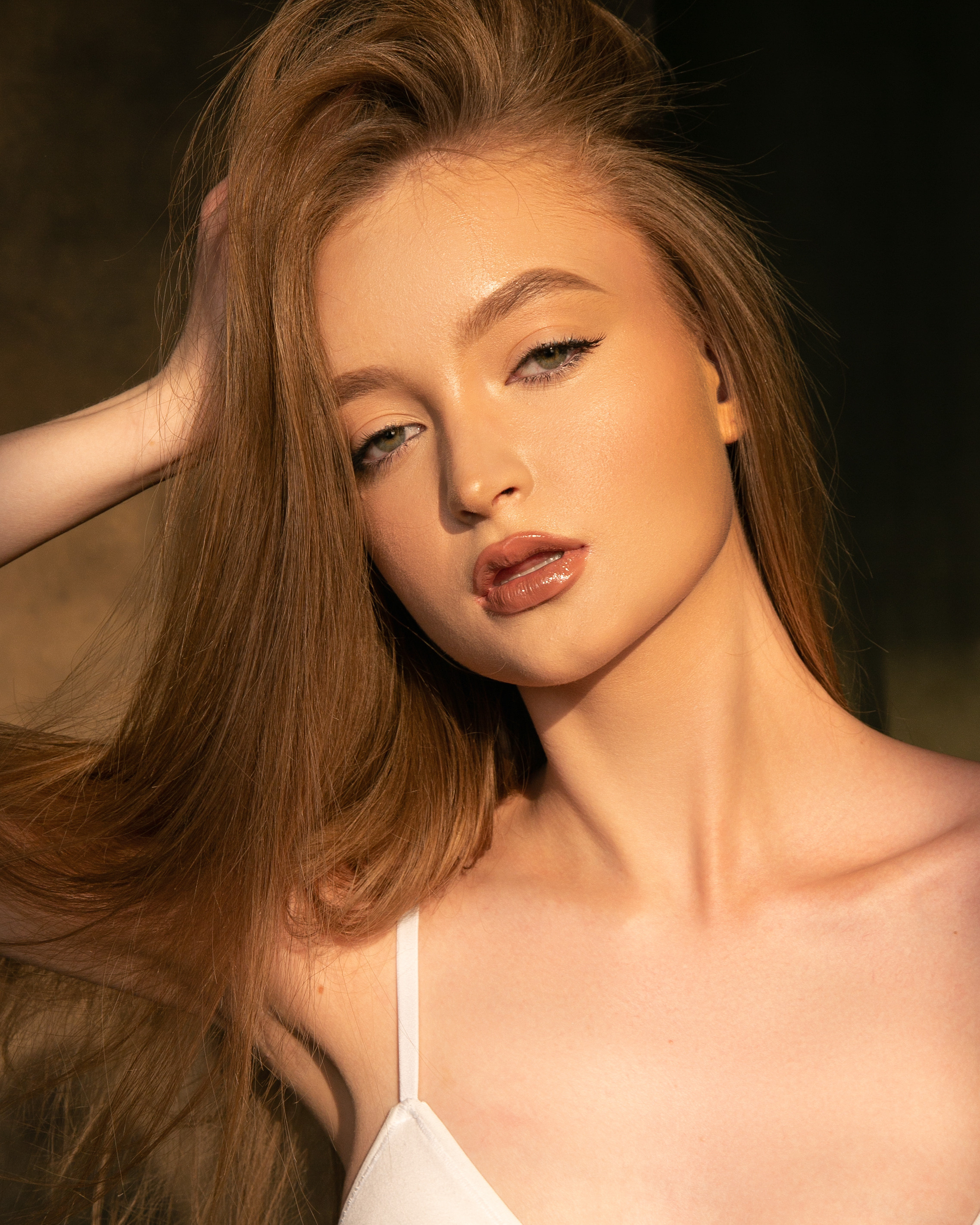 Вика. Коммерческий контент фотограф для маркетплейсов в Новосибирске