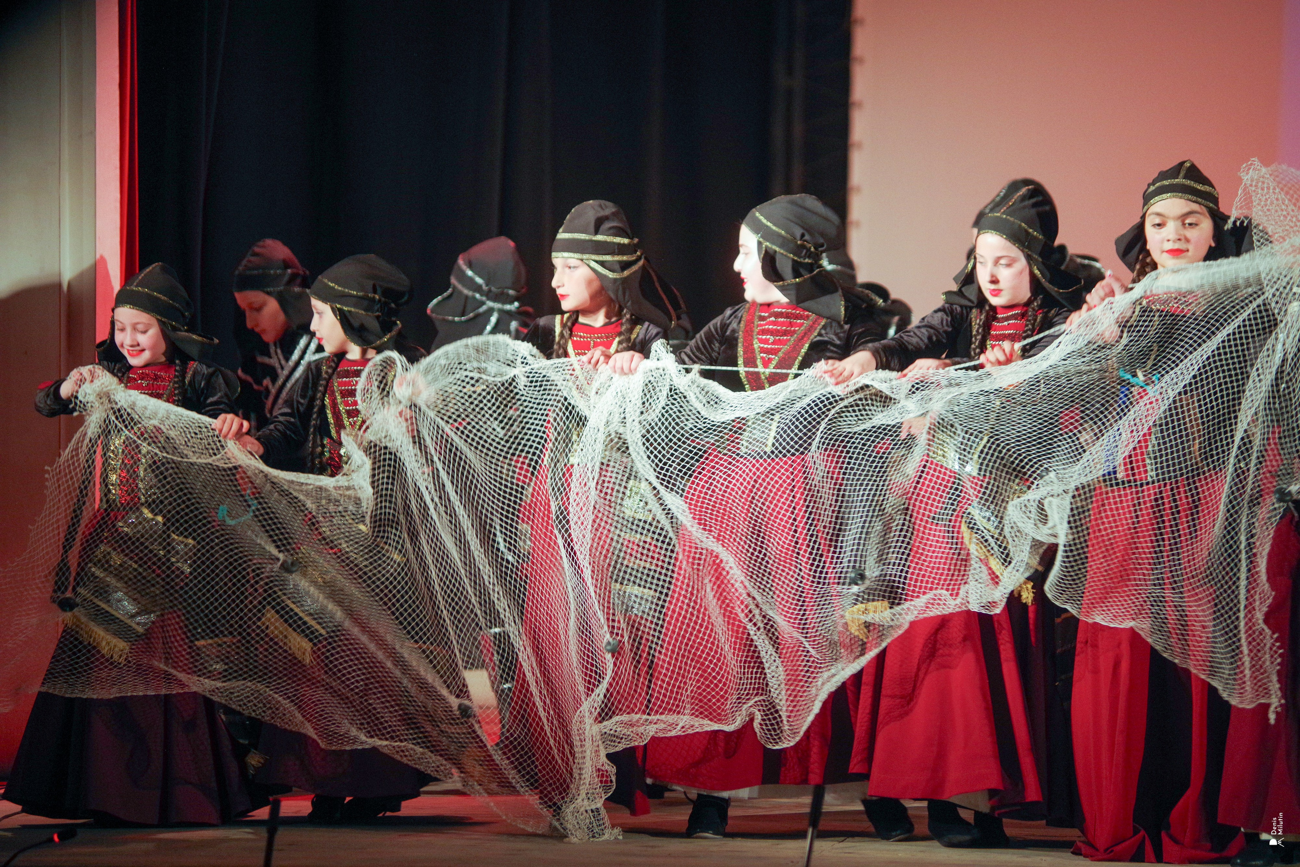 Танцы в прекрасном Они. Портретный фотограф Денис Милютин