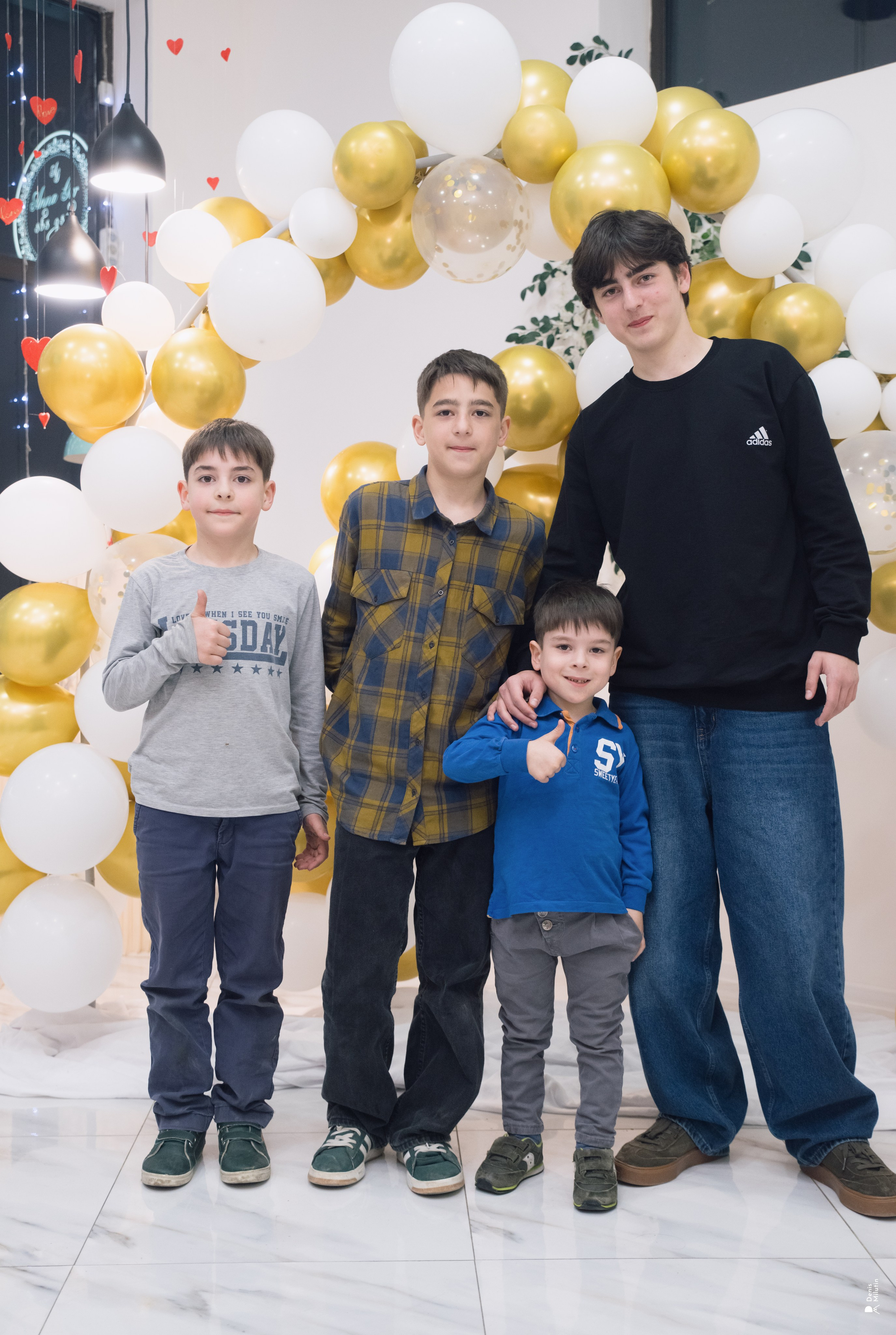 День рожденья в кафе Анна Гар. Портретный фотограф Денис Милютин