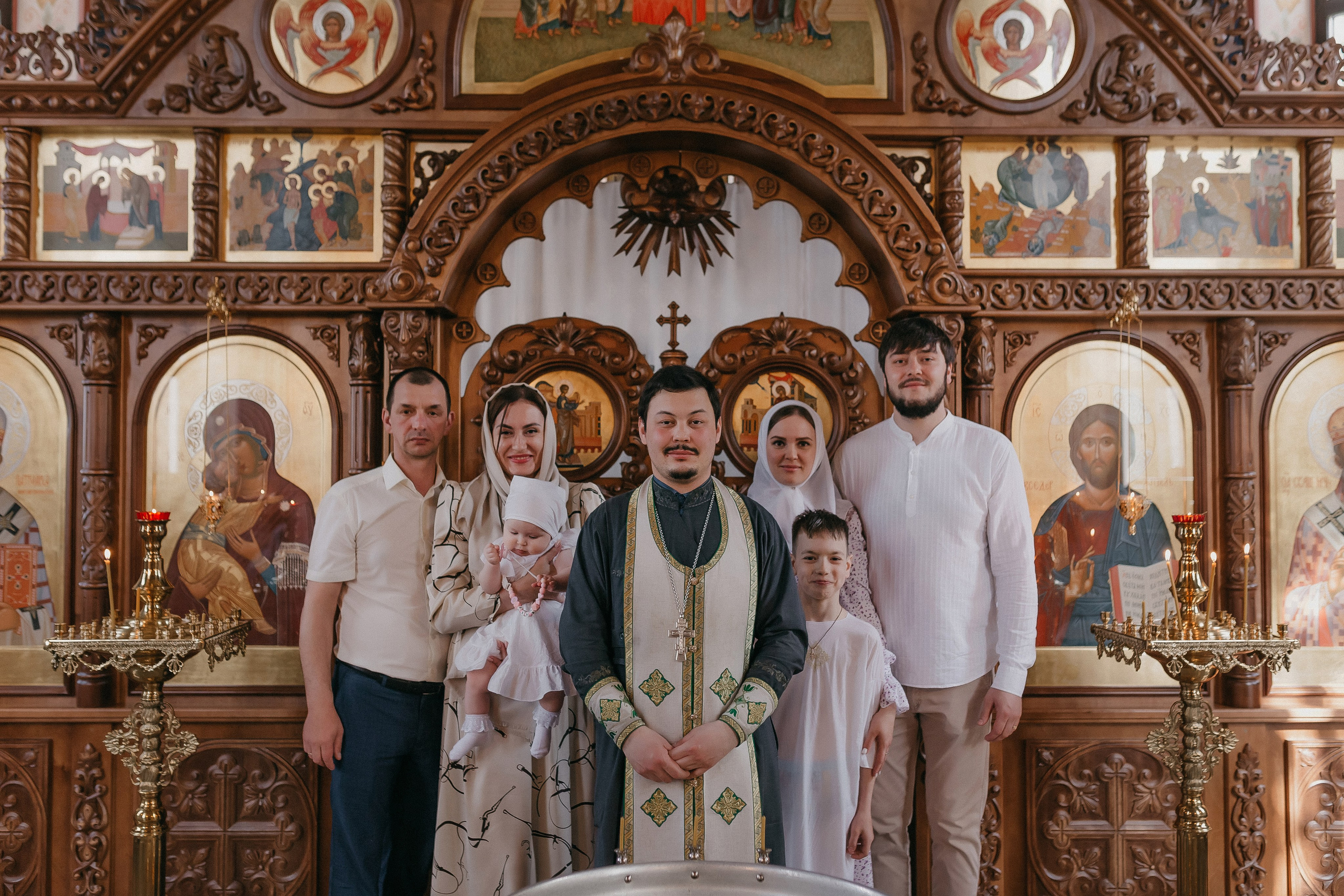 Крещение Артёма и Валерии. Храм Георгия Победоносца. Семейный фотограф в Сургуте