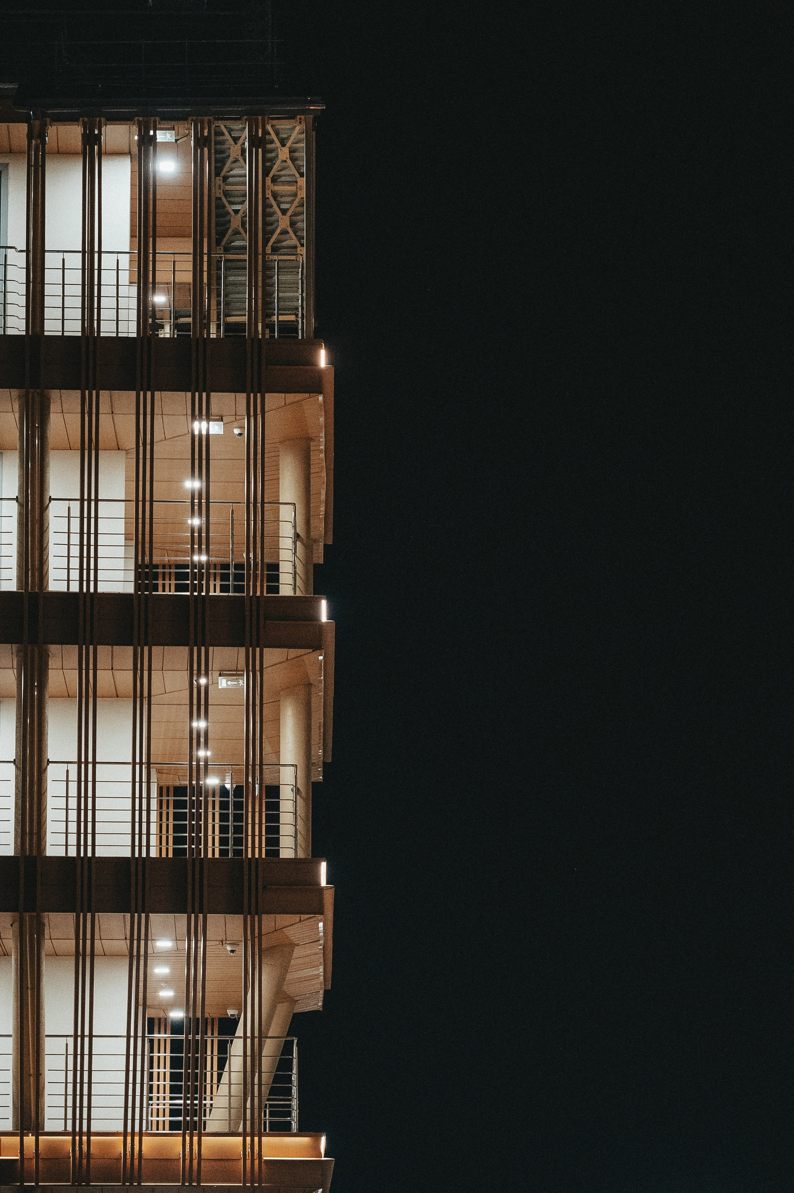 Ночная съемка отеля в Ростове-на-Дону