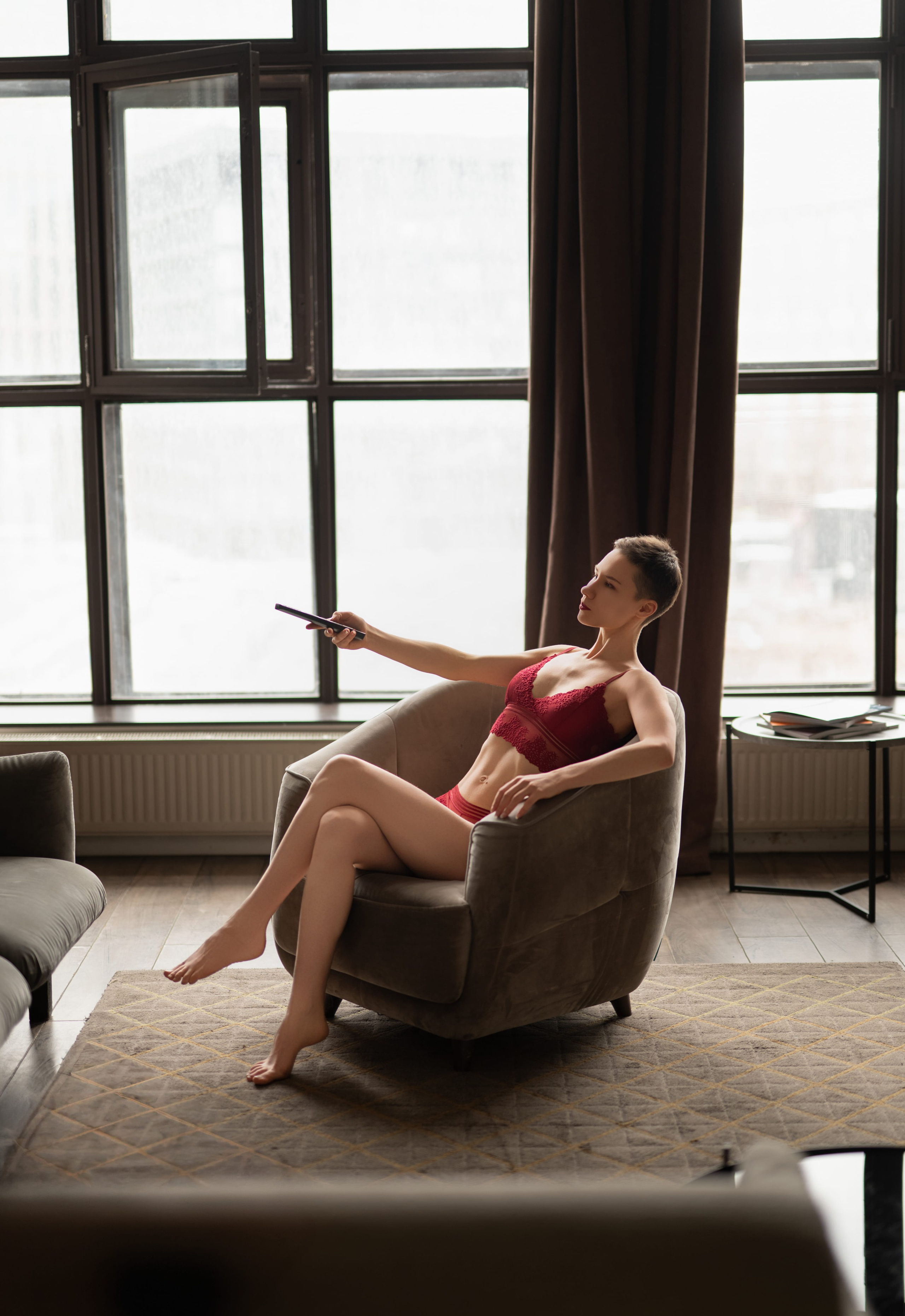 Ню. Фотограф в стиле Ню и Будуар в Москве Арсений Каминский