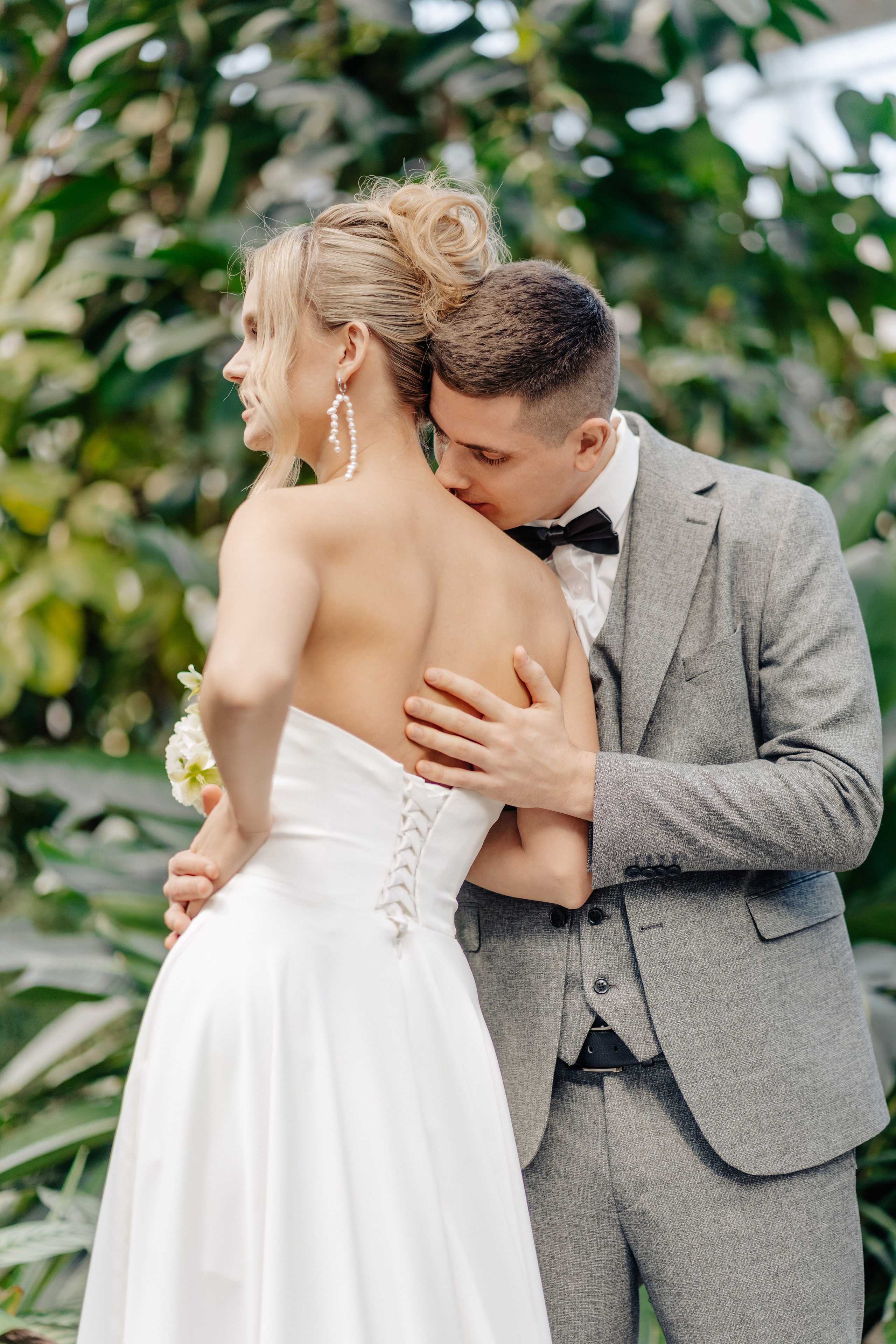 Свадебная в оранжерее. Михаил и Виктория. Фотограф Сергей Лукьяненко