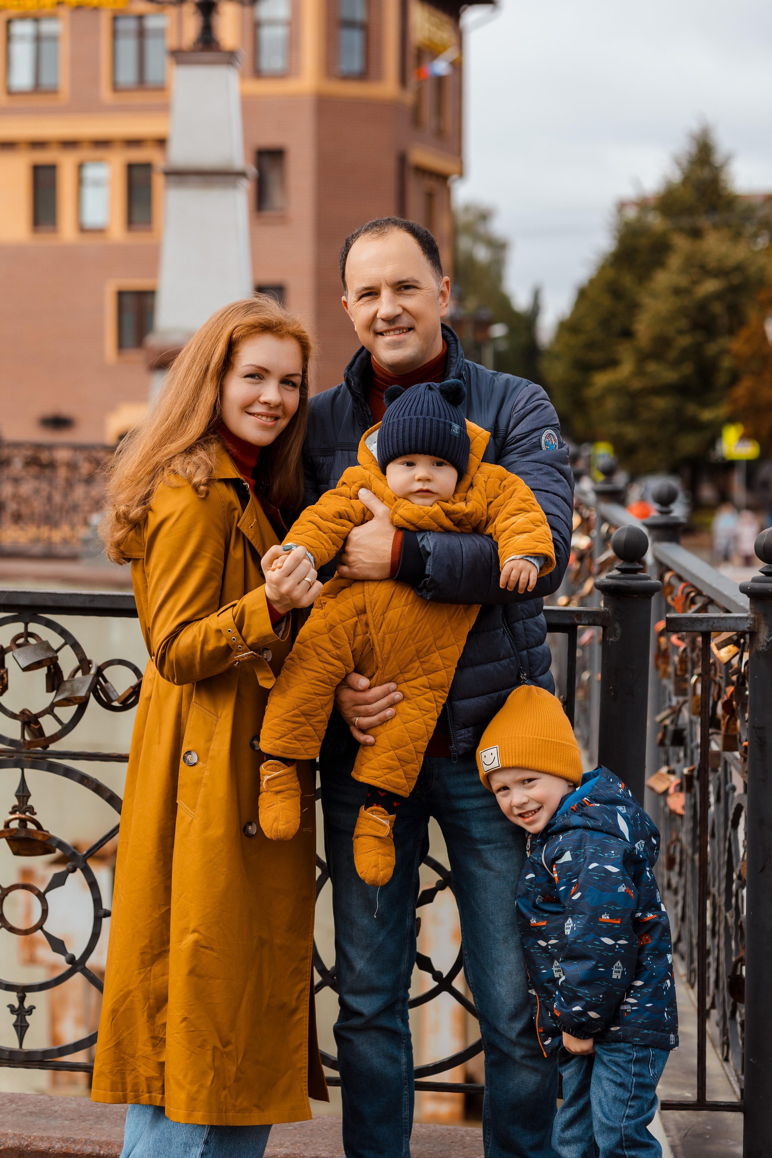 Семейная Рыбная деревня, остров Канта осень. Фотограф в Калининграде свадебная фотография, репортажная, фотосессии