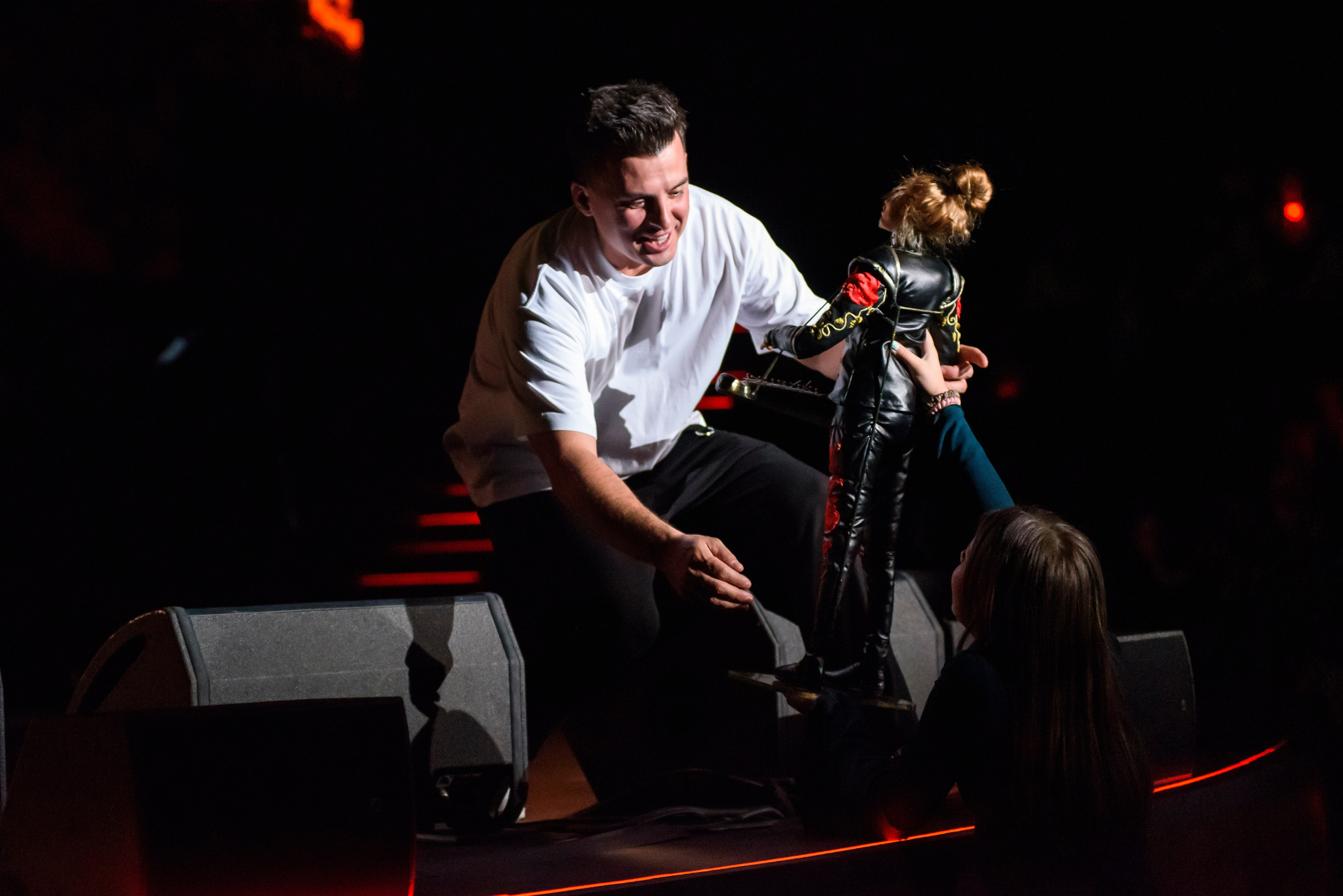 Кирилл Туриченко — Вегас Сити Холл. Бренд-фотограф для экспертов и блогеров в Москве Влада Горбовская