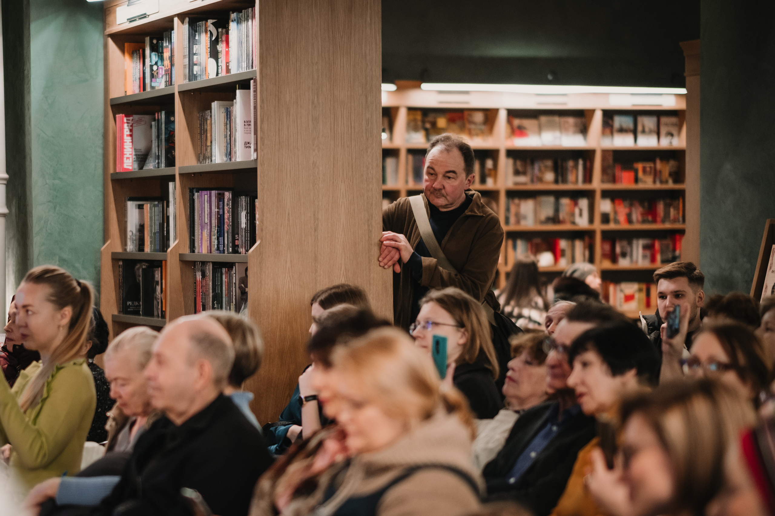 Презентация книги Александра Чепеля. Портретный и репортажный фотограф Ульяна Белчанская