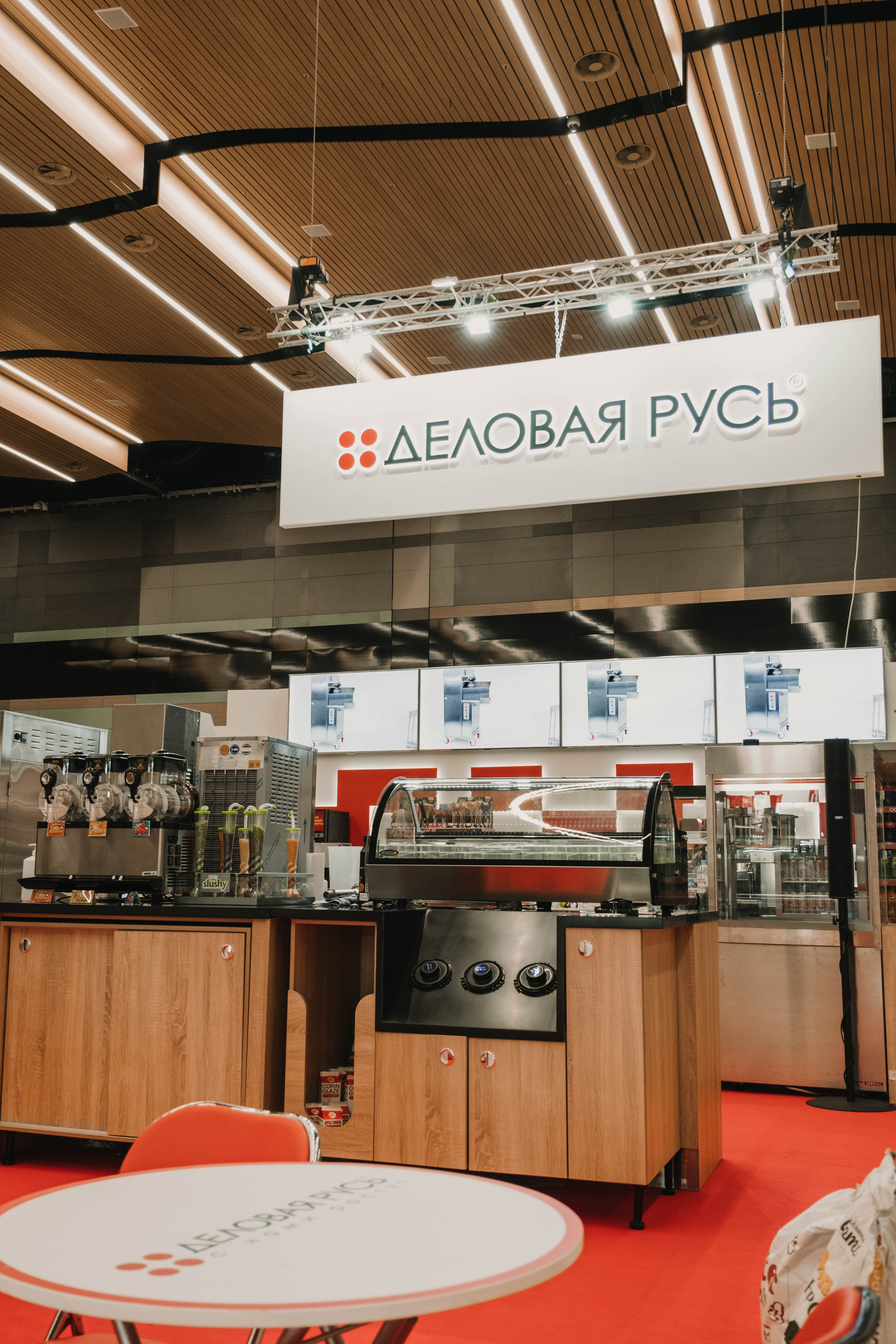 СПбМКФ 2021. Портретный и репортажный фотограф Ульяна Белчанская