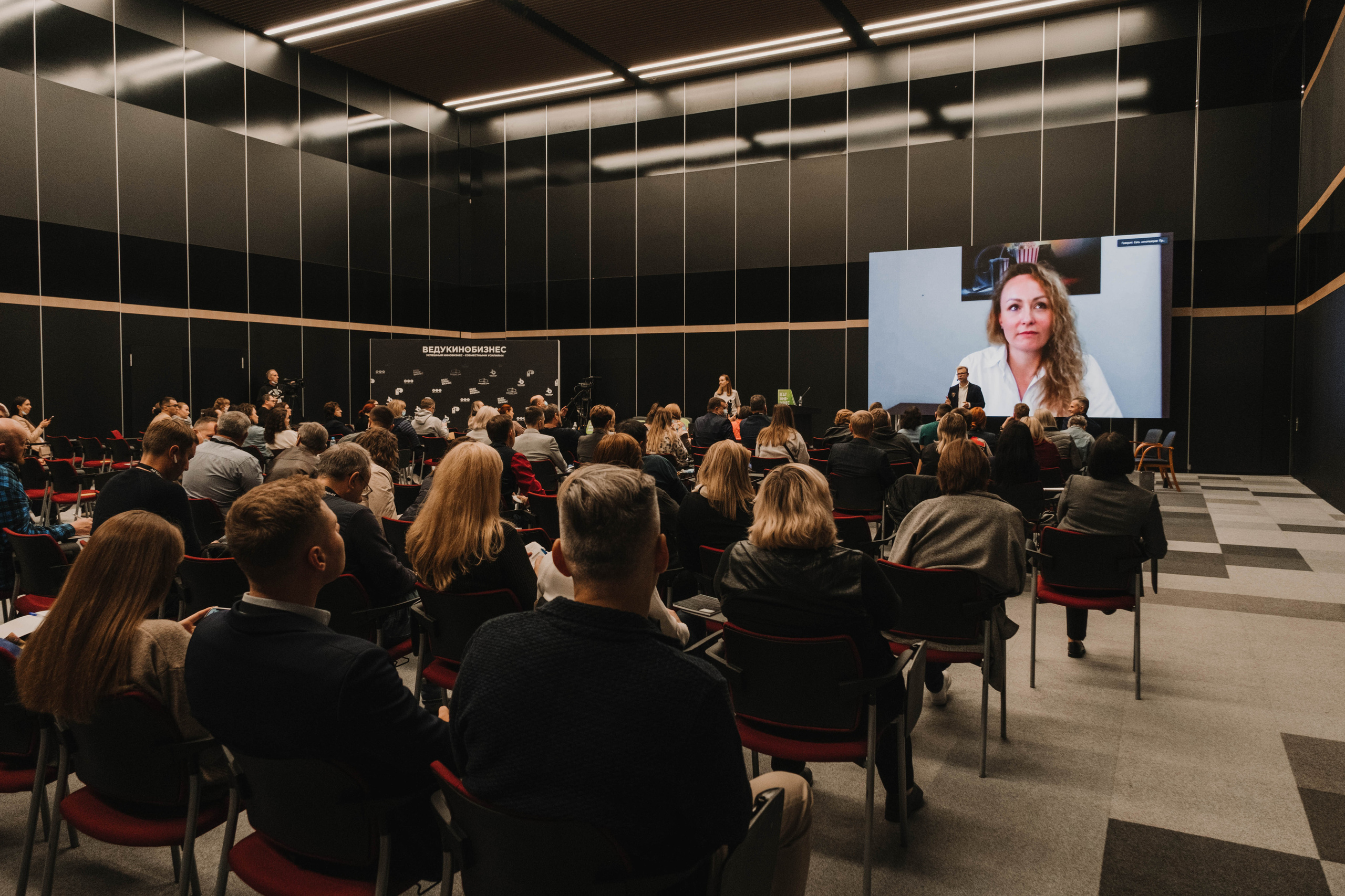 СПбМКФ 2021. Портретный и репортажный фотограф Ульяна Белчанская