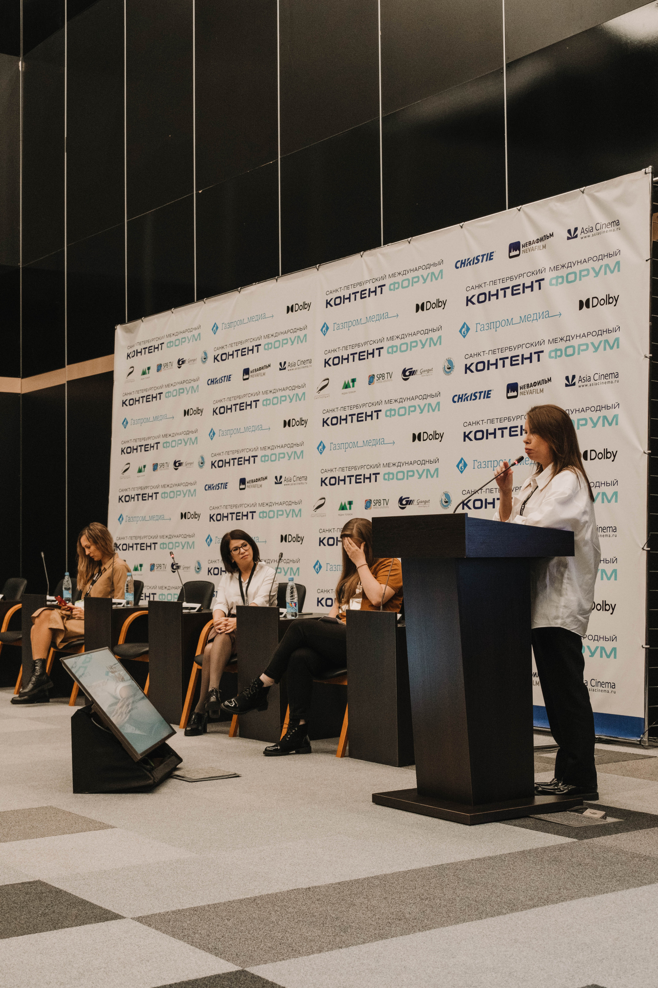 СПбМКФ 2021. Портретный и репортажный фотограф Ульяна Белчанская