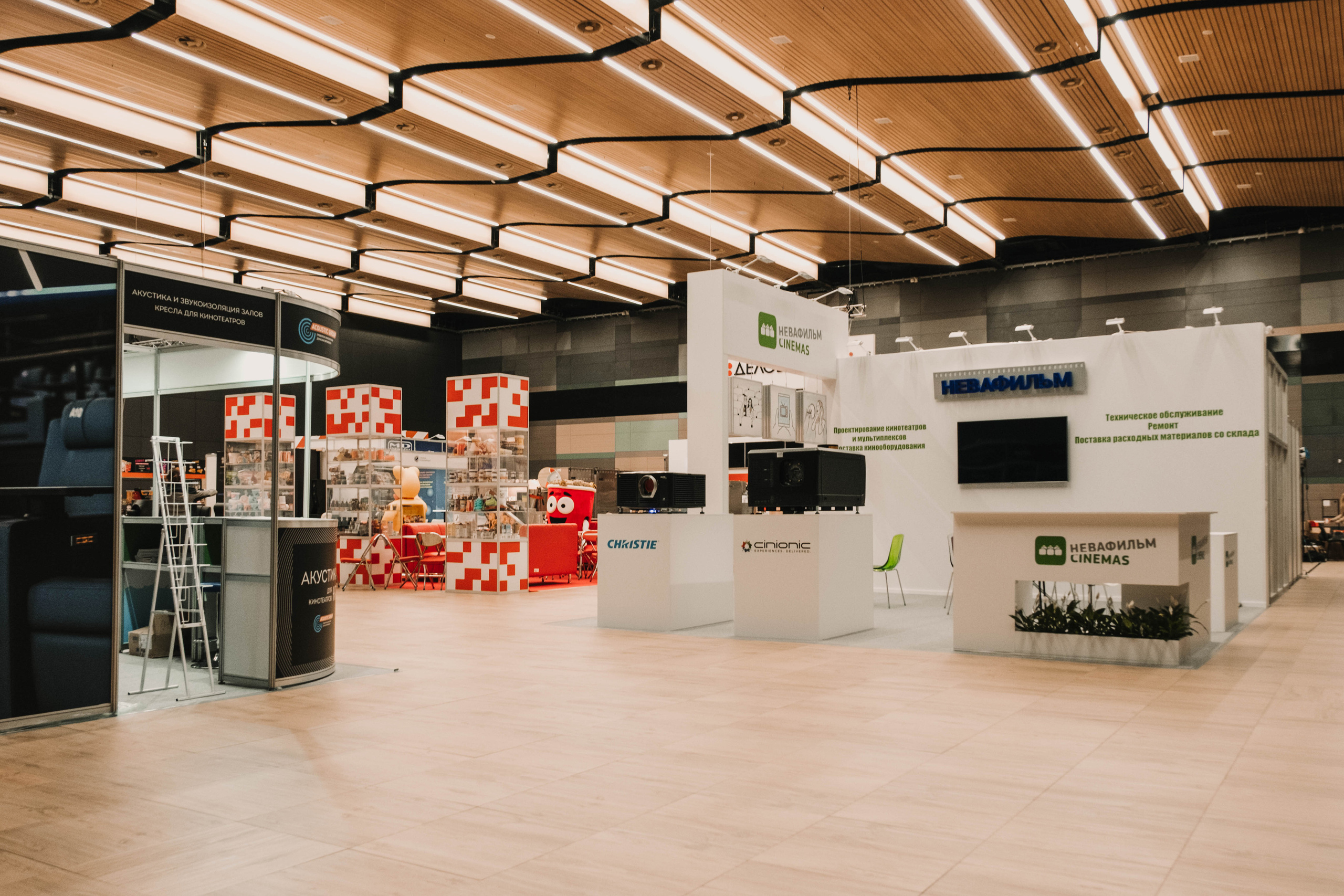 СПбМКФ 2021. Портретный и репортажный фотограф Ульяна Белчанская