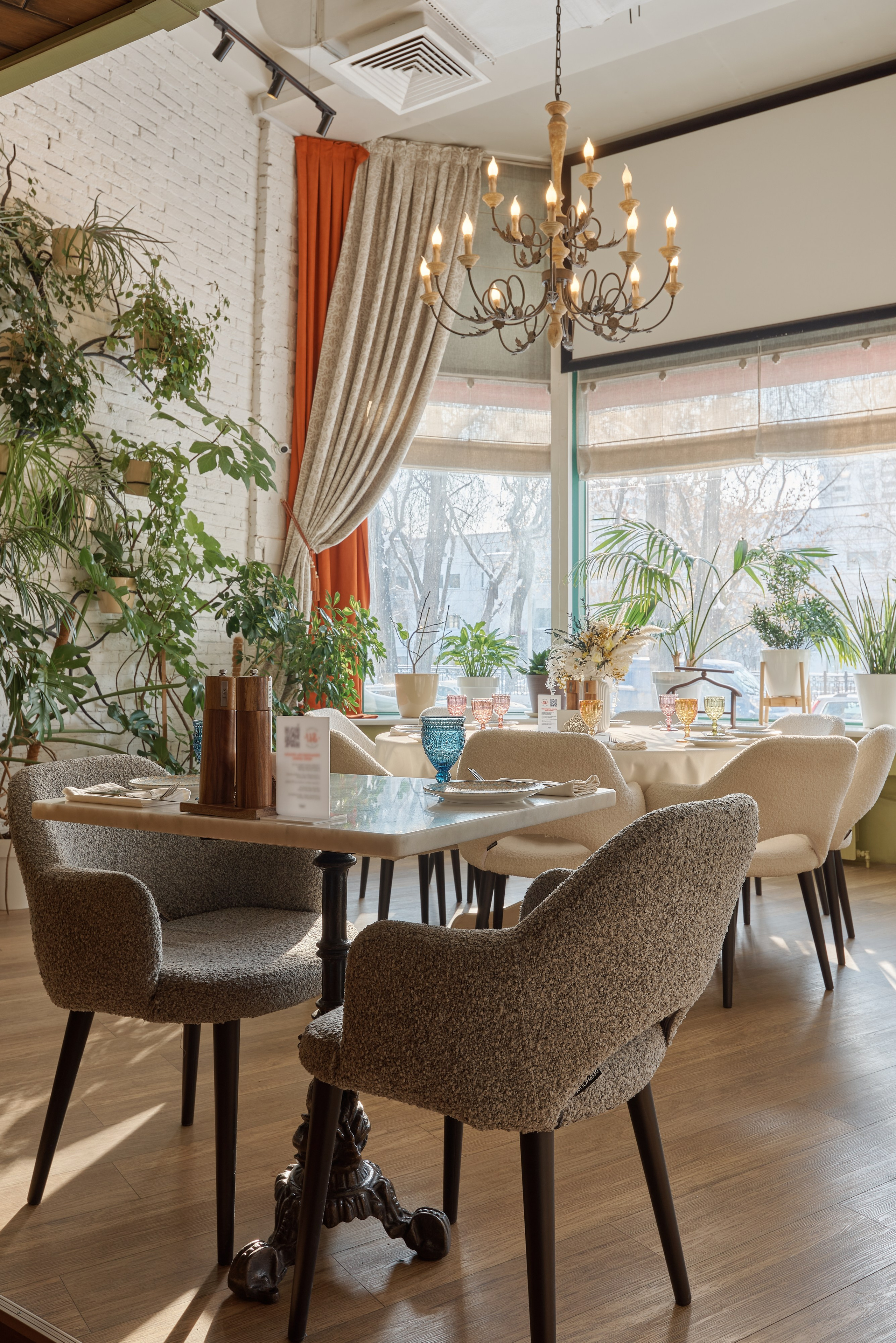 Si! (Екатеринбург). Абросимов Лев интерьерный и архитектурный фотограф